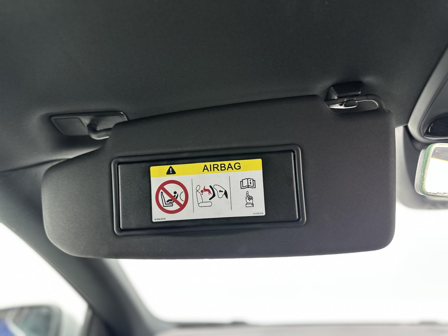 Used Volvo V40 2018 for sale - 76304444: Photo 53