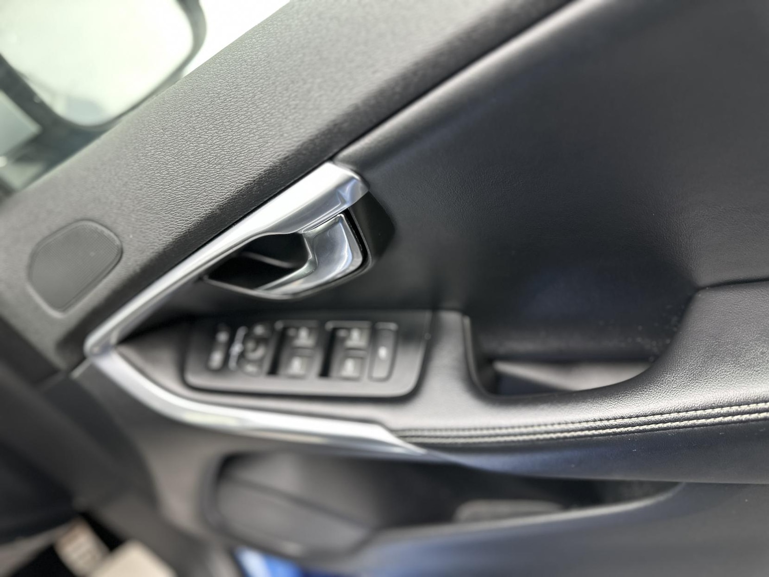 Used Volvo V40 2018 for sale - 76304444: Photo 56