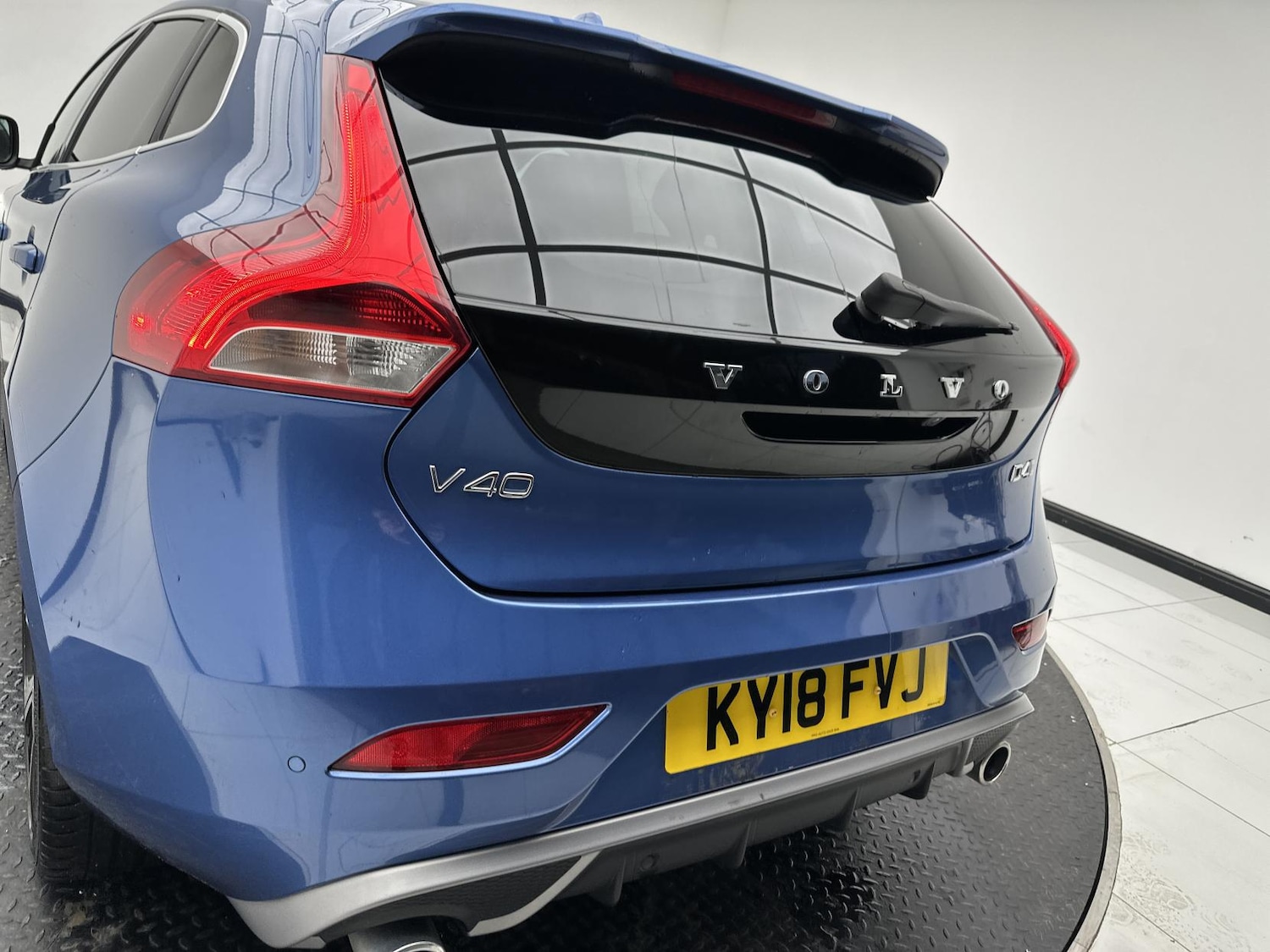 Used Volvo V40 2018 for sale - 76304444: Photo 61