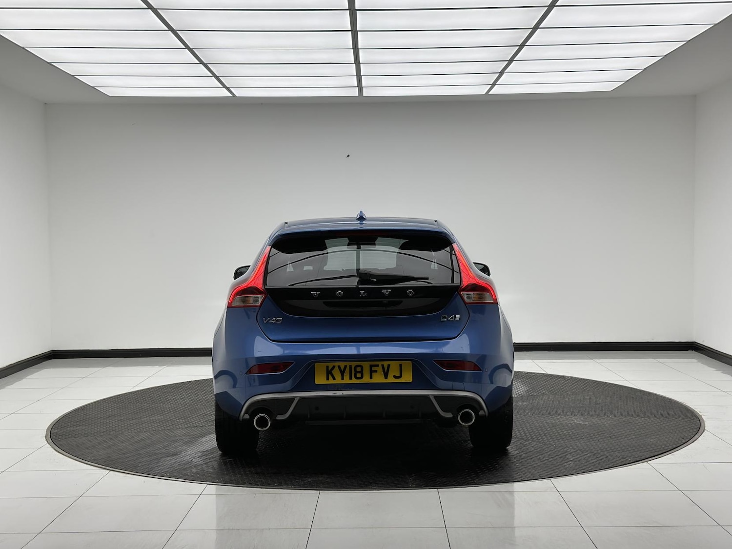 Used Volvo V40 2018 for sale - 76304444: Photo 7