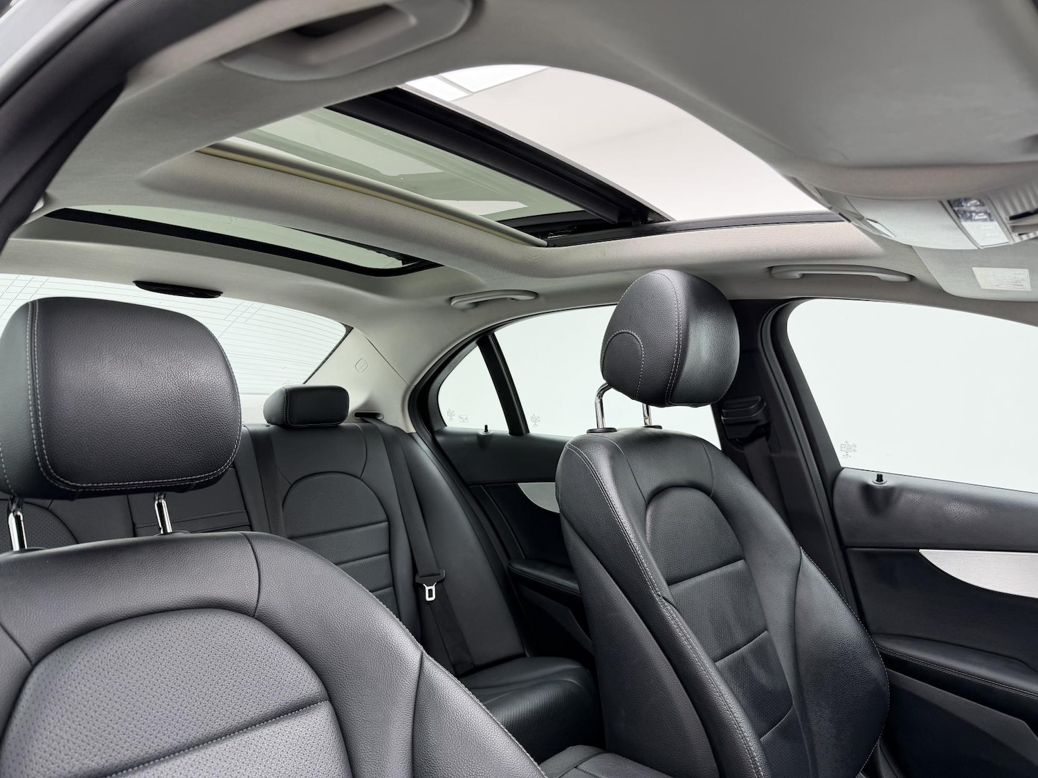 Used Mercedes-Benz C Class 2017 for sale - 76340766: Photo 10