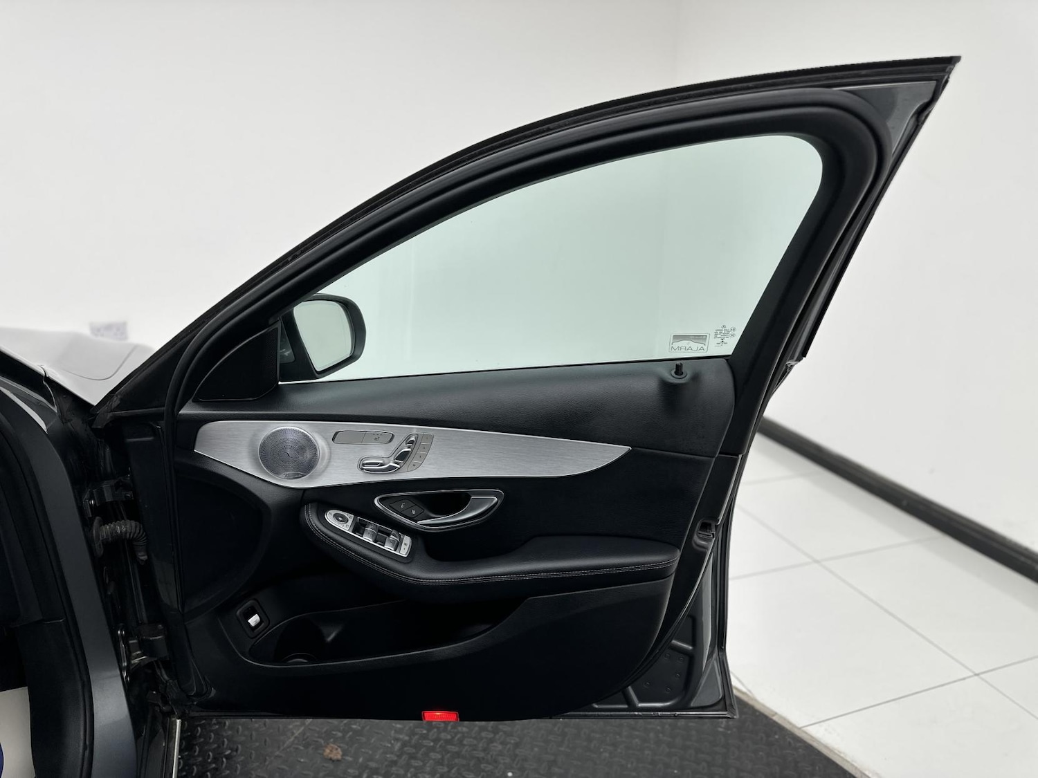 Used Mercedes-Benz C Class 2017 for sale - 76340766: Photo 18