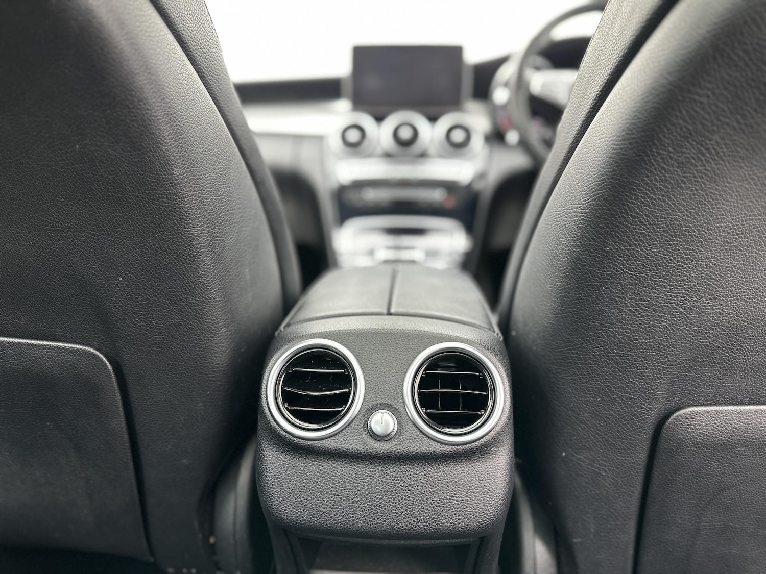 Used Mercedes-Benz C Class 2017 for sale - 76340766: Photo 32