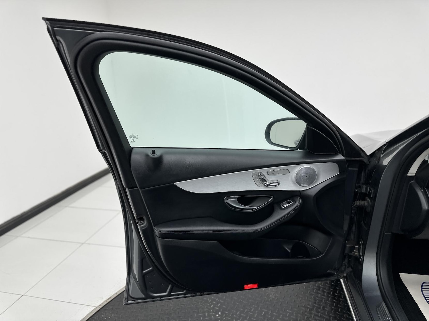 Used Mercedes-Benz C Class 2017 for sale - 76340766: Photo 34