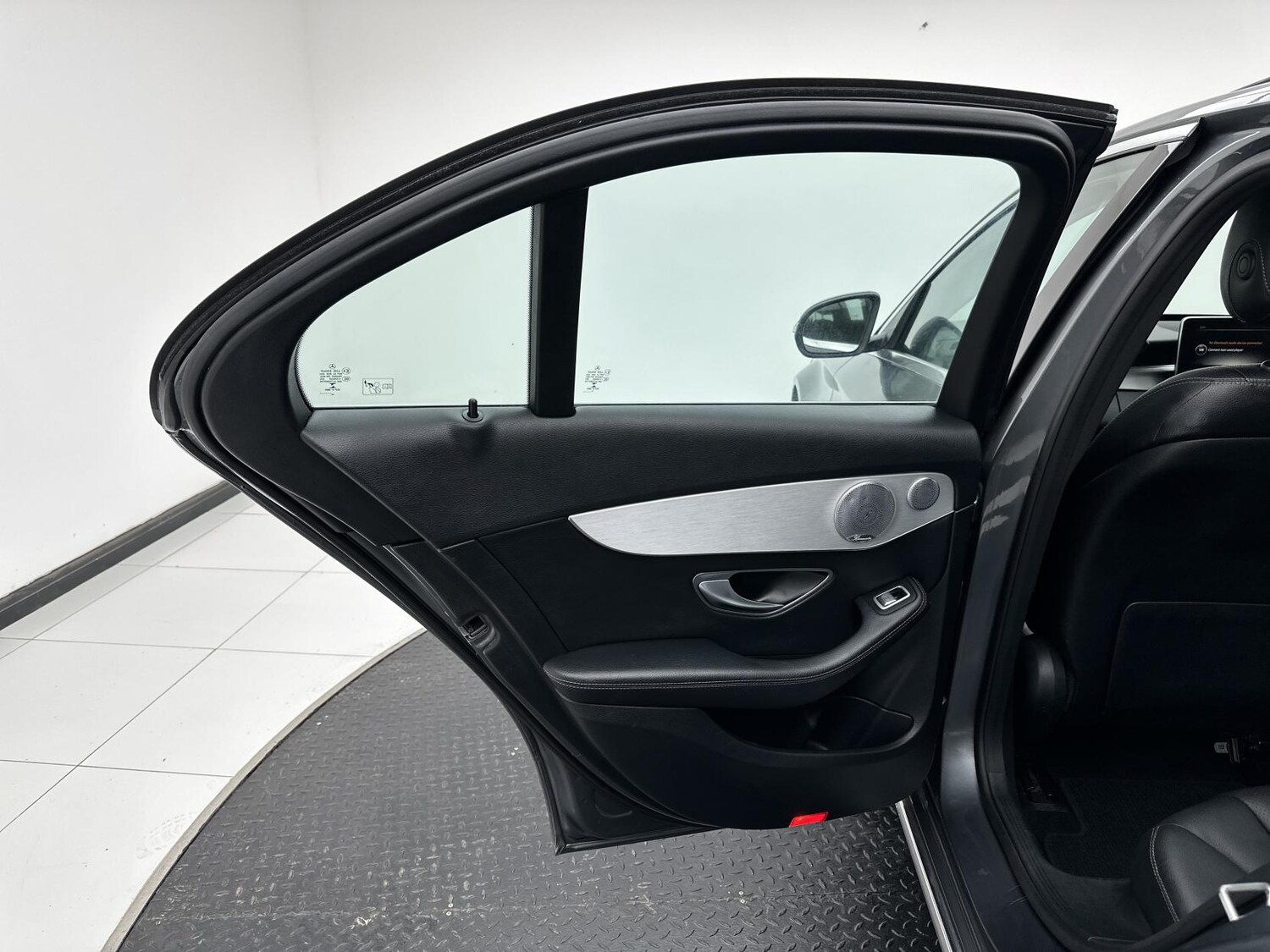 Used Mercedes-Benz C Class 2017 for sale - 76340766: Photo 40