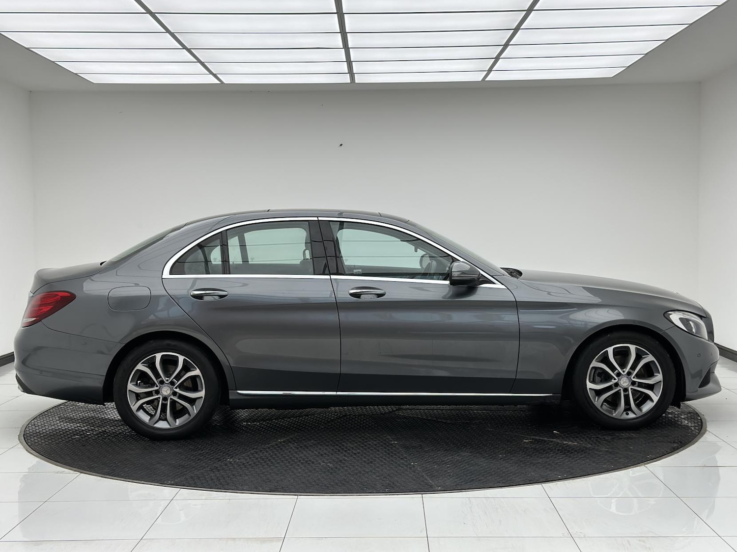 Used Mercedes-Benz C Class 2017 for sale - 76340766: Photo 8