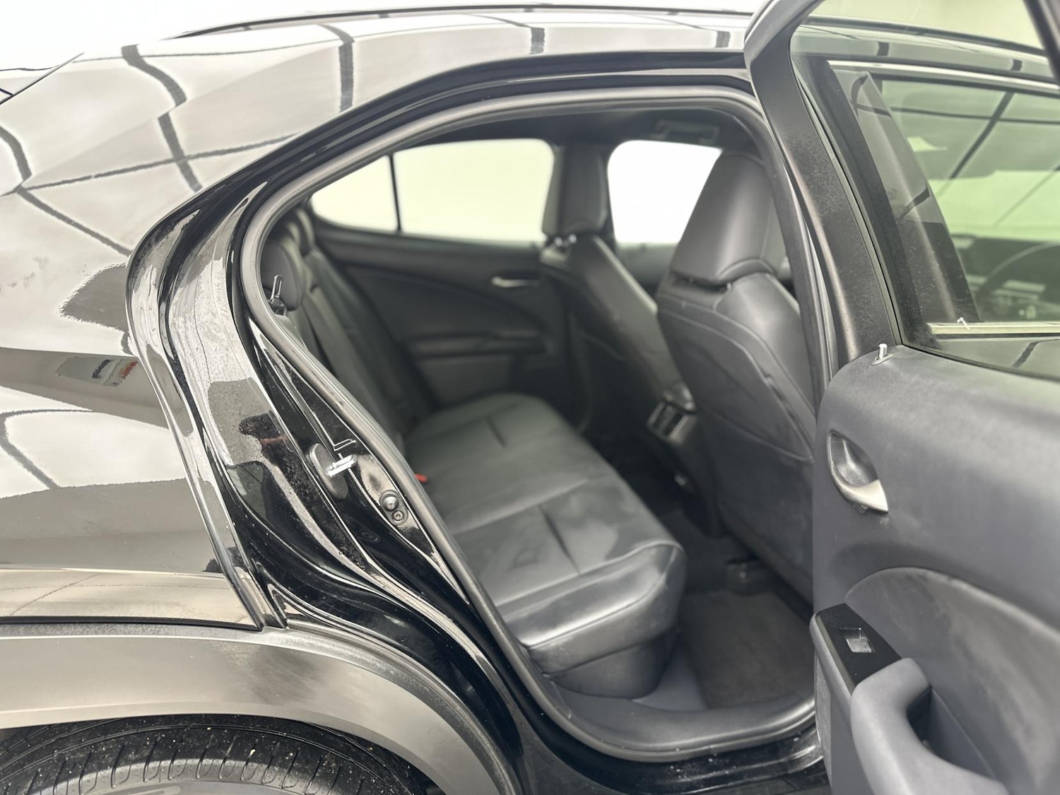 Used Lexus UX 2022 for sale - 76700534: Photo 29
