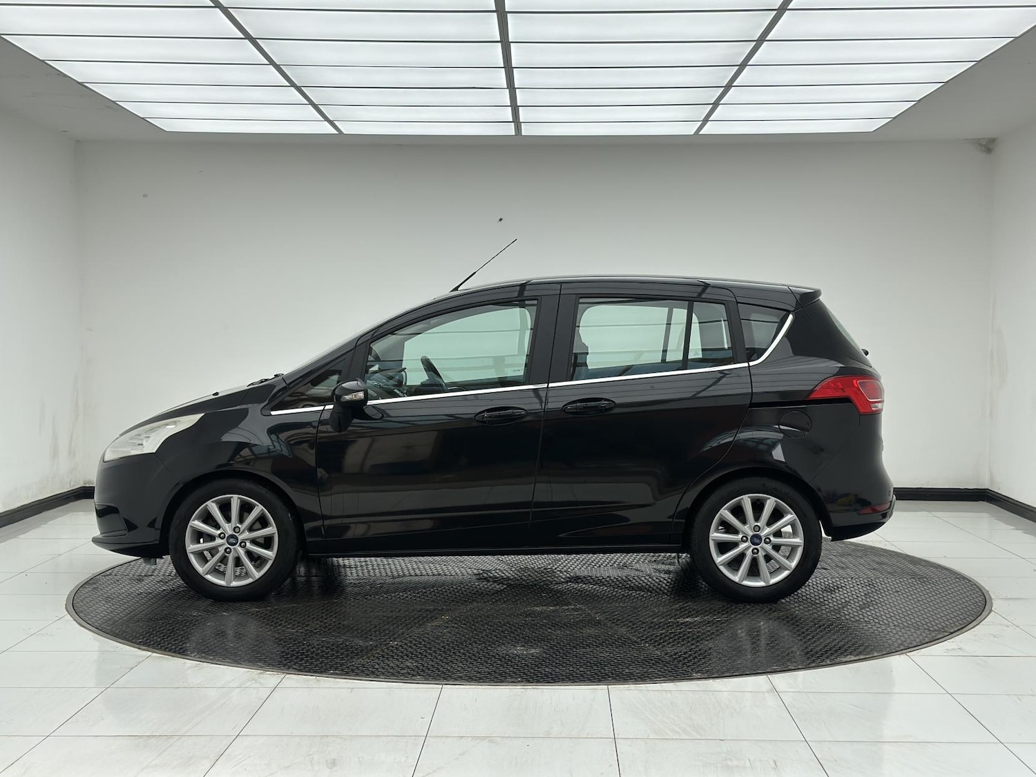 Used Ford B-MAX 2015 for sale - 78099750: Photo 4