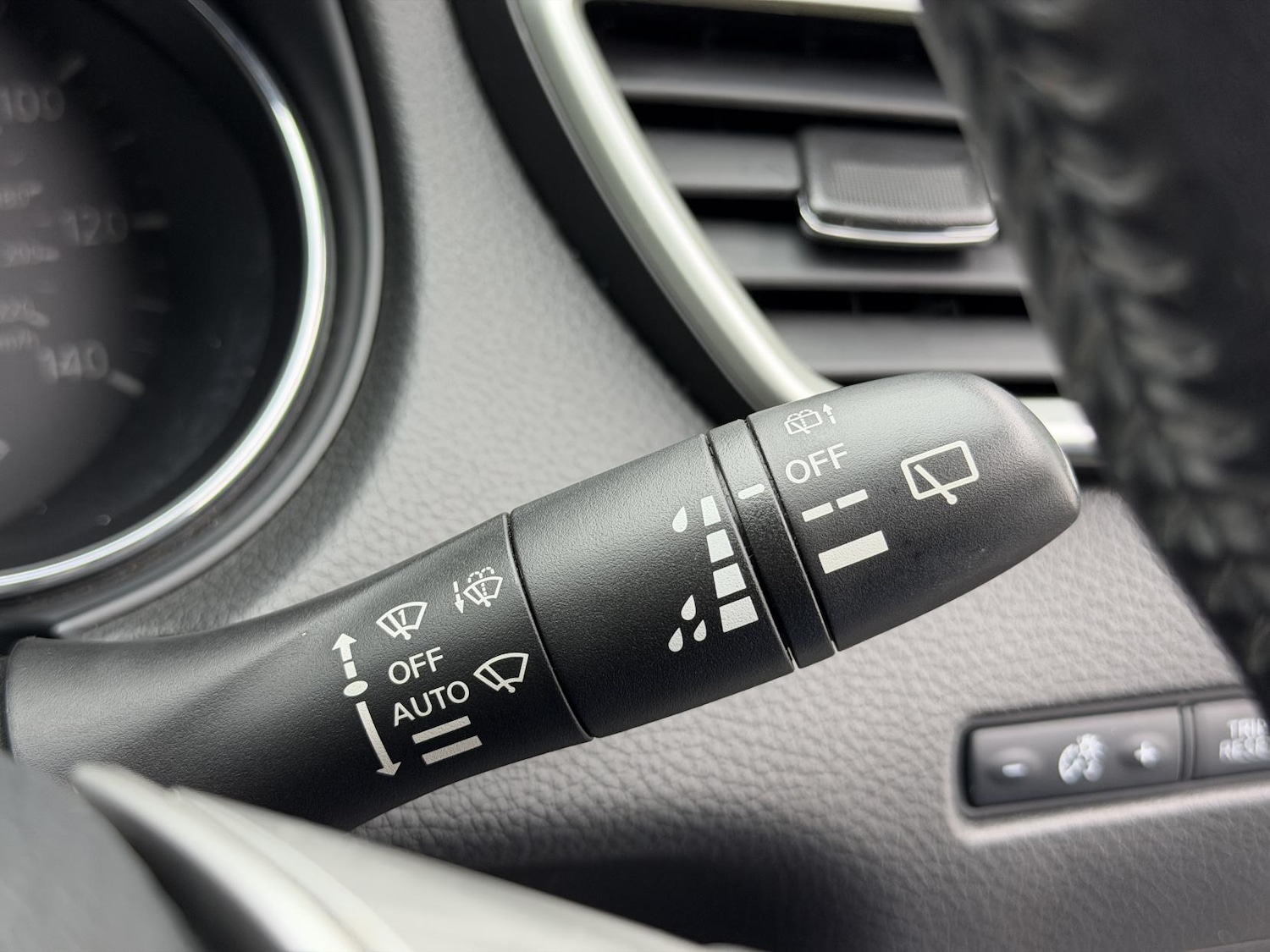 Used Nissan Qashqai 2016 for sale - 76709816: Photo 31