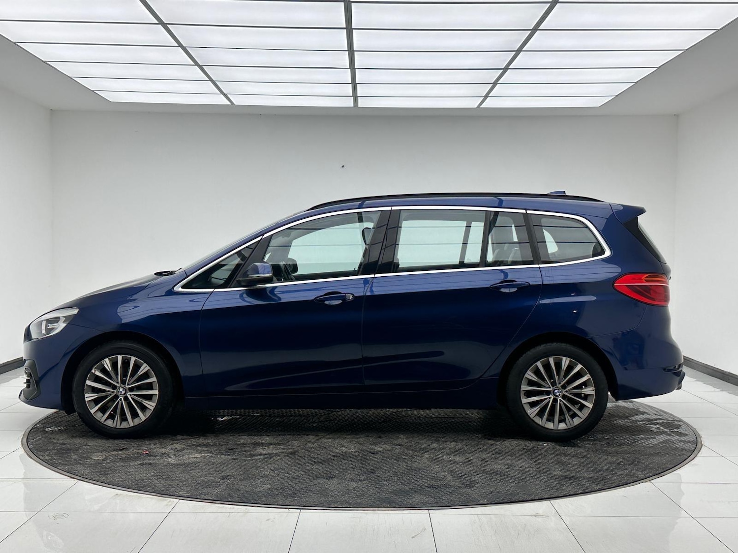 Used BMW 2 Series 2018 for sale - 76840752: Photo 4