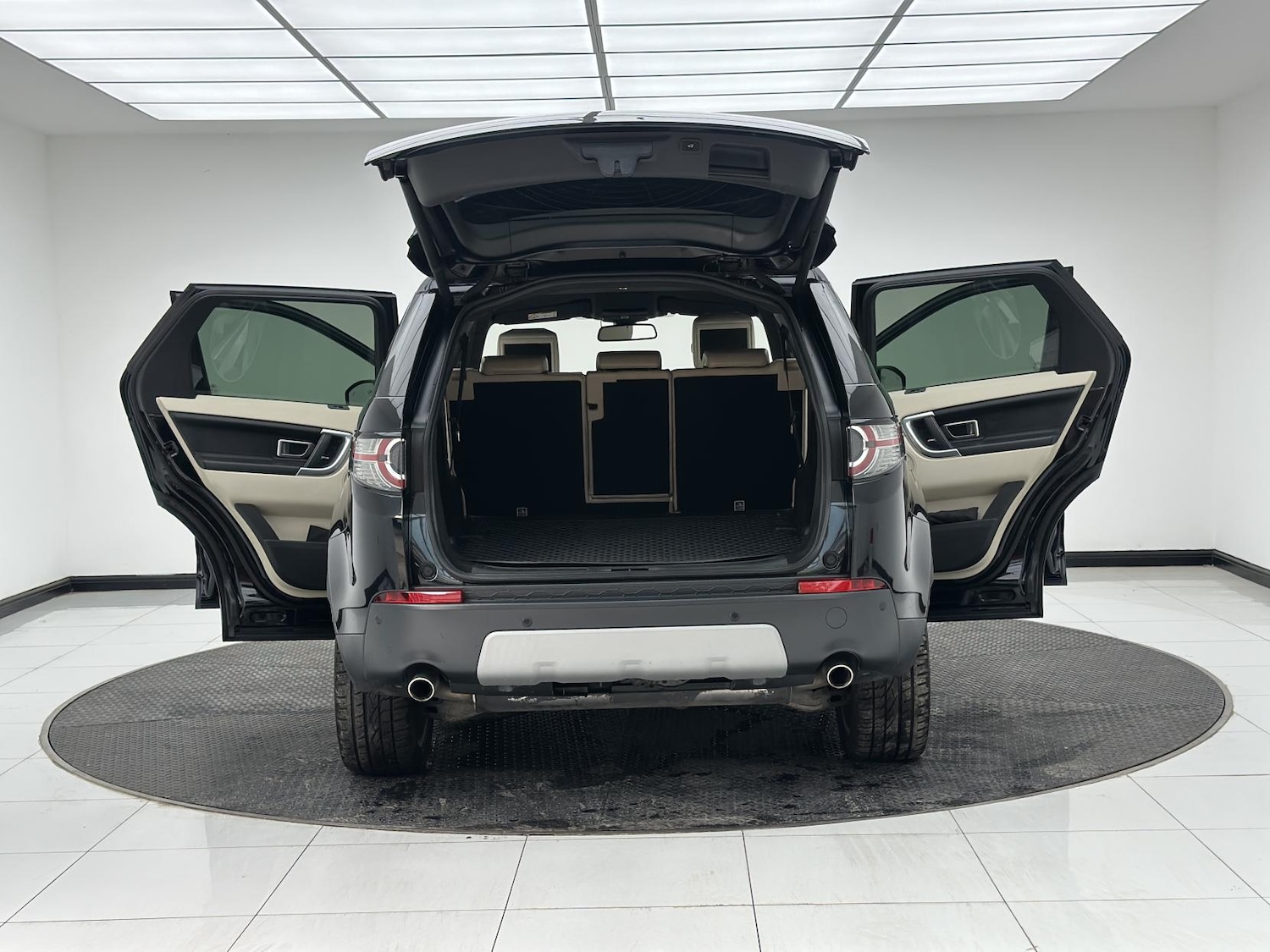 Used Land Rover Discovery Sport 2016 for sale - 77045548: Photo 14