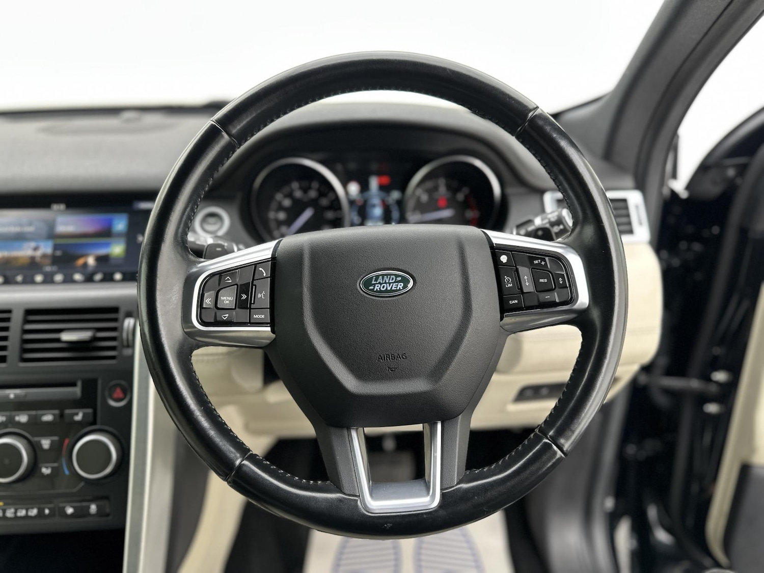 Used Land Rover Discovery Sport 2016 for sale - 77045548: Photo 23