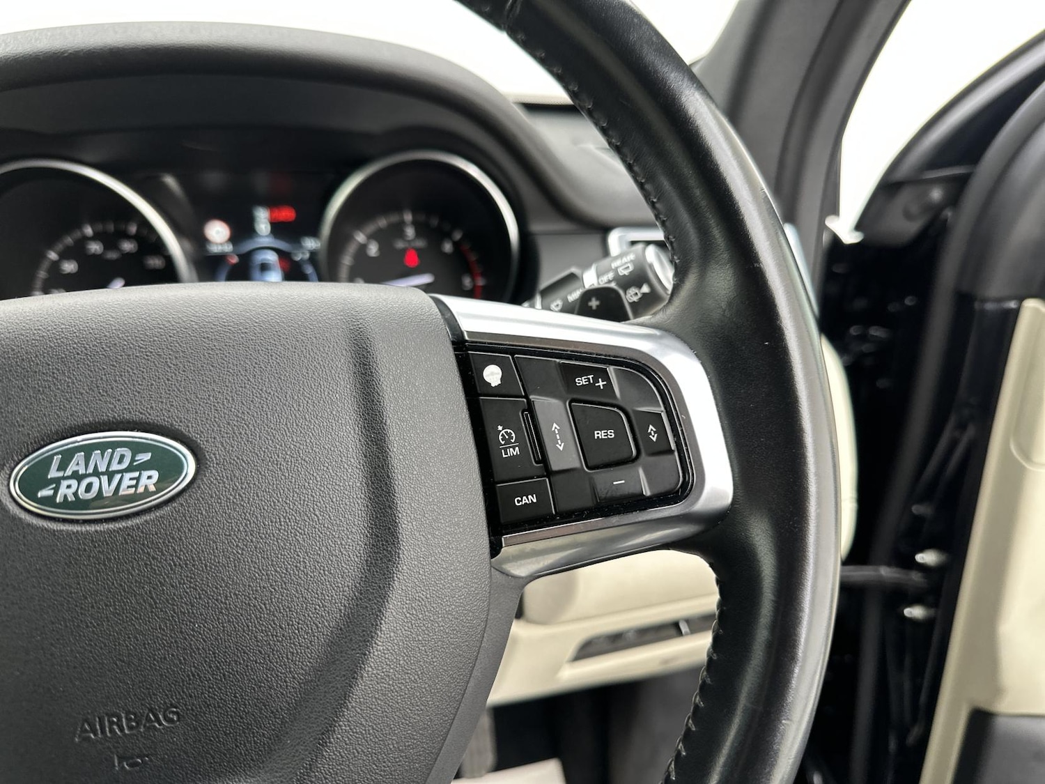 Used Land Rover Discovery Sport 2016 for sale - 77045548: Photo 25