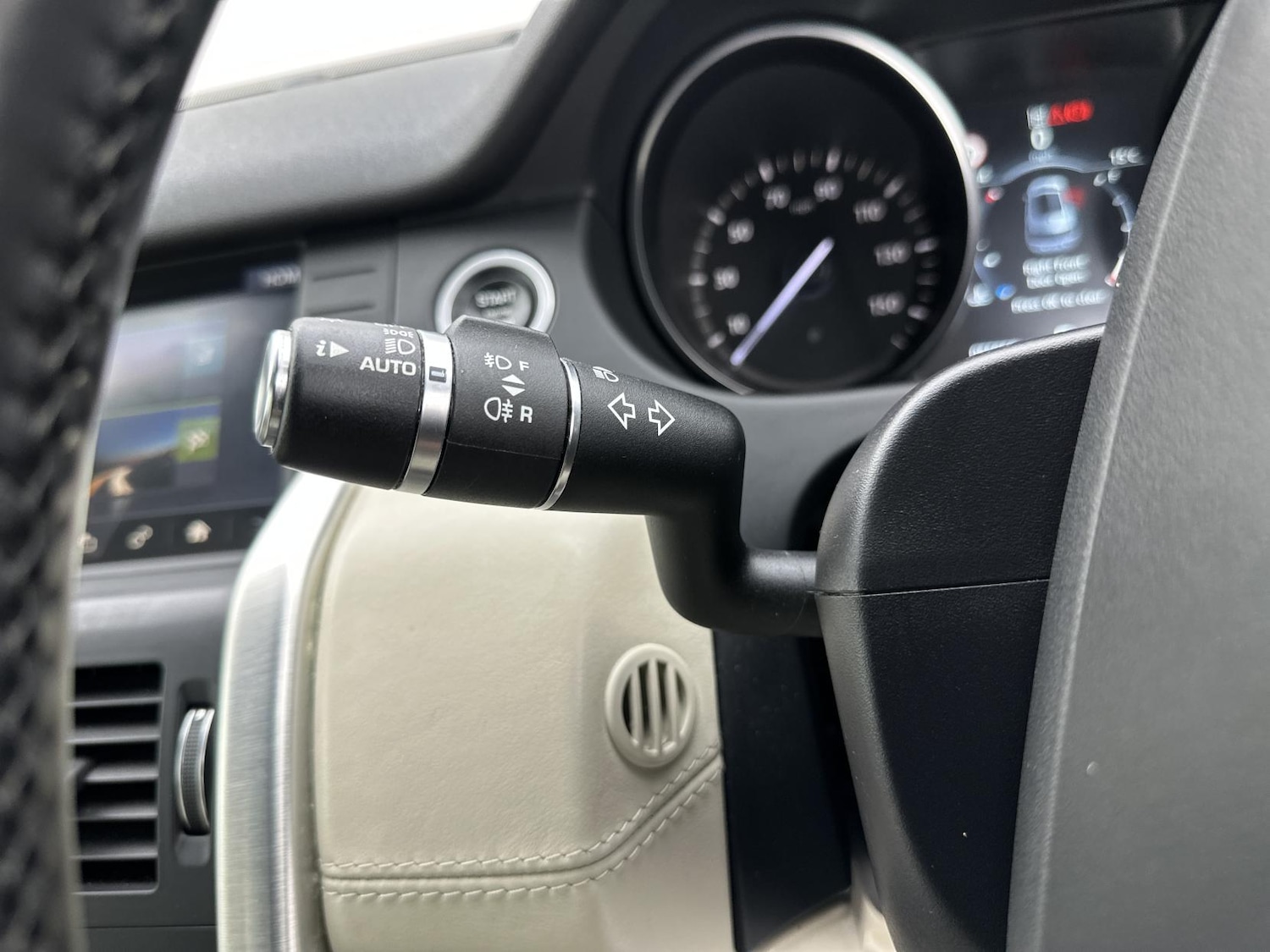 Used Land Rover Discovery Sport 2016 for sale - 77045548: Photo 26