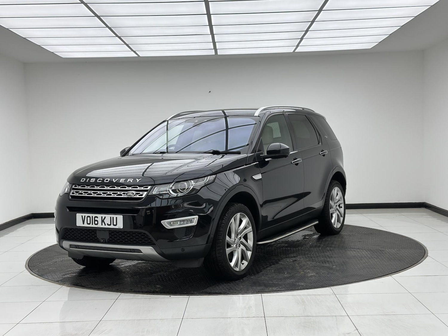Used Land Rover Discovery Sport 2016 for sale - 77045548: Photo 3