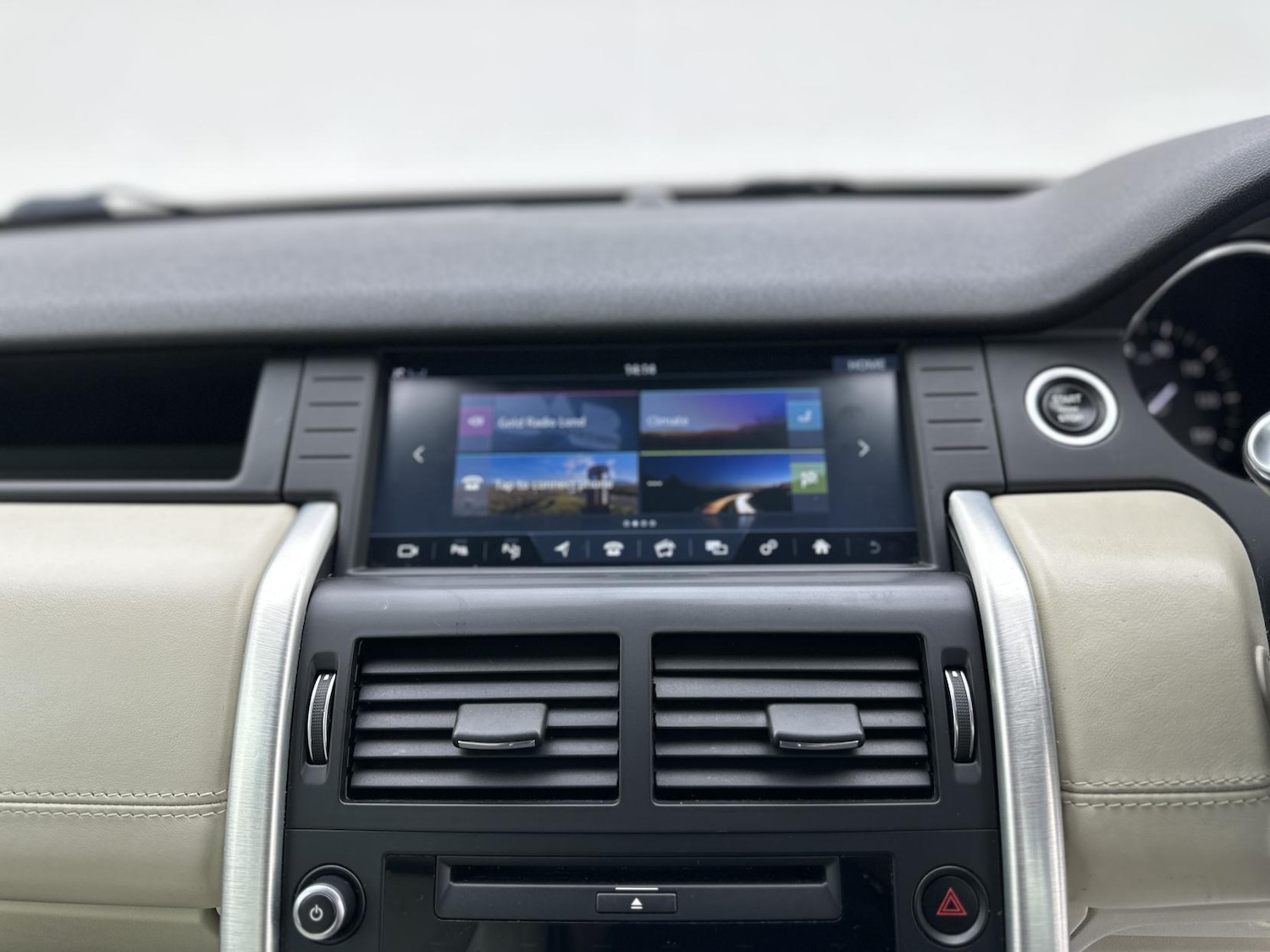 Used Land Rover Discovery Sport 2016 for sale - 77045548: Photo 45