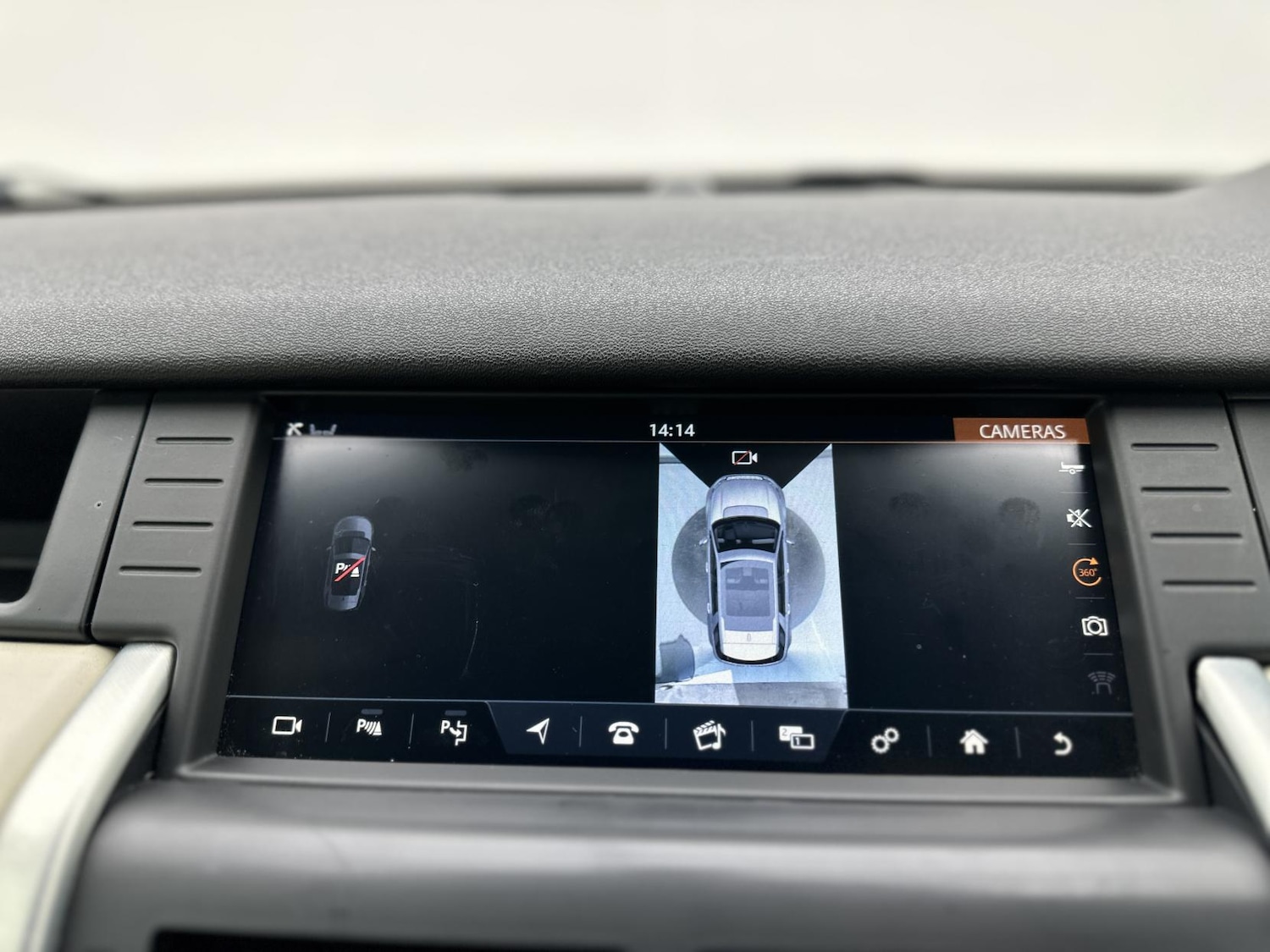 Used Land Rover Discovery Sport 2016 for sale - 77045548: Photo 46