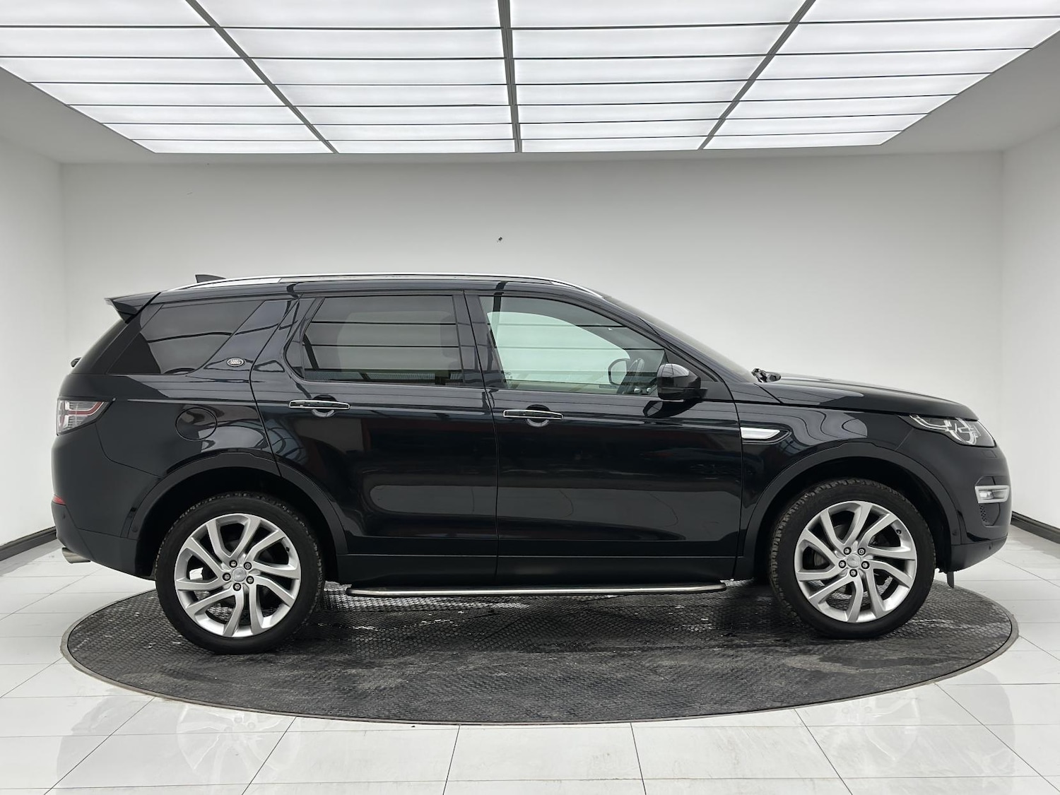 Used Land Rover Discovery Sport 2016 for sale - 77045548: Photo 9