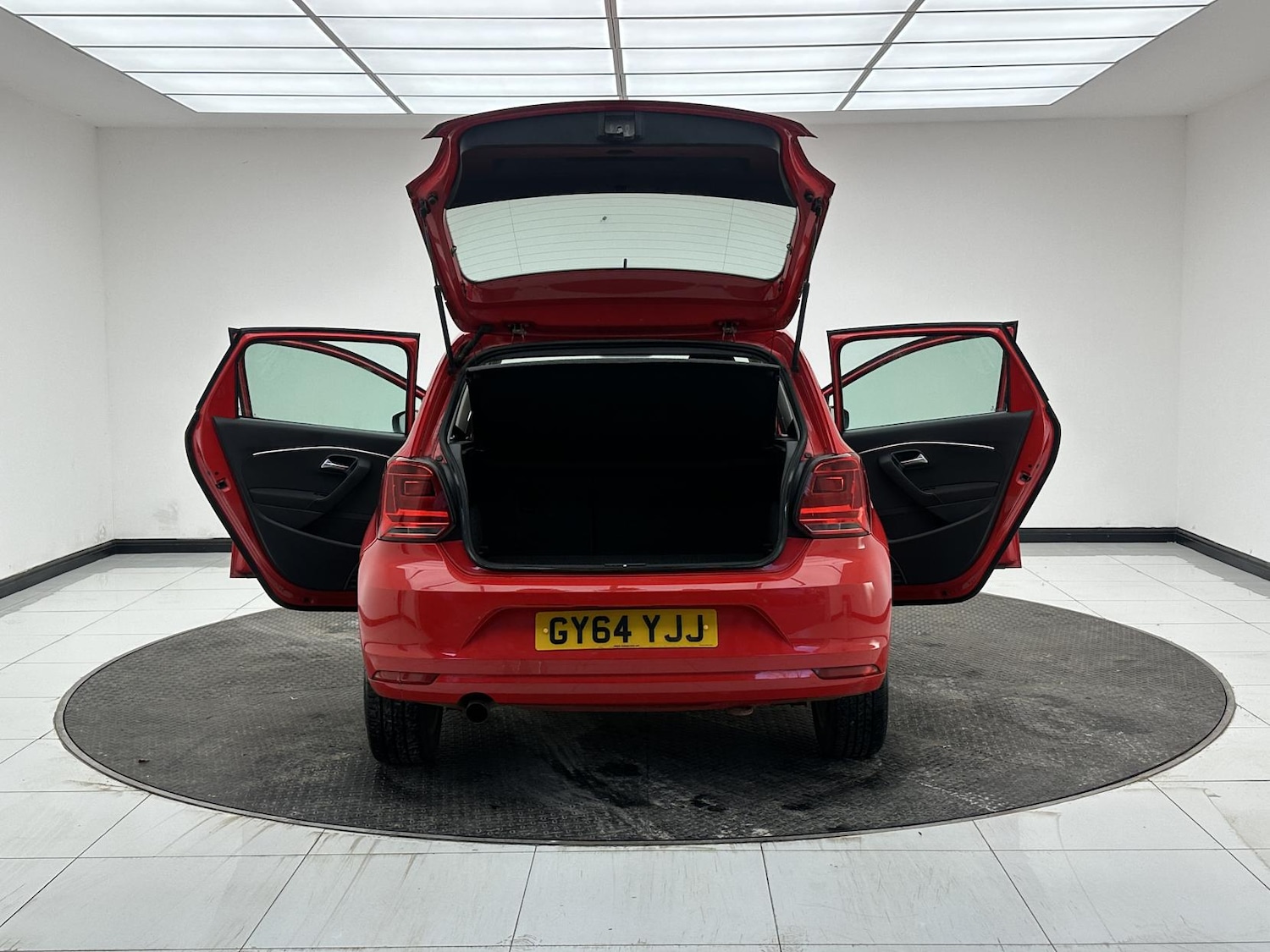 Used Volkswagen Polo 2014 for sale - 77127774: Photo 13