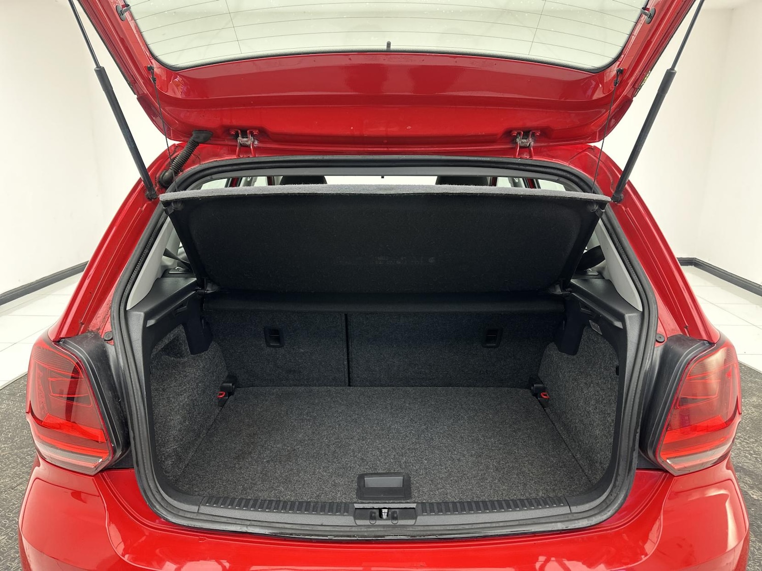 Used Volkswagen Polo 2014 for sale - 77127774: Photo 25