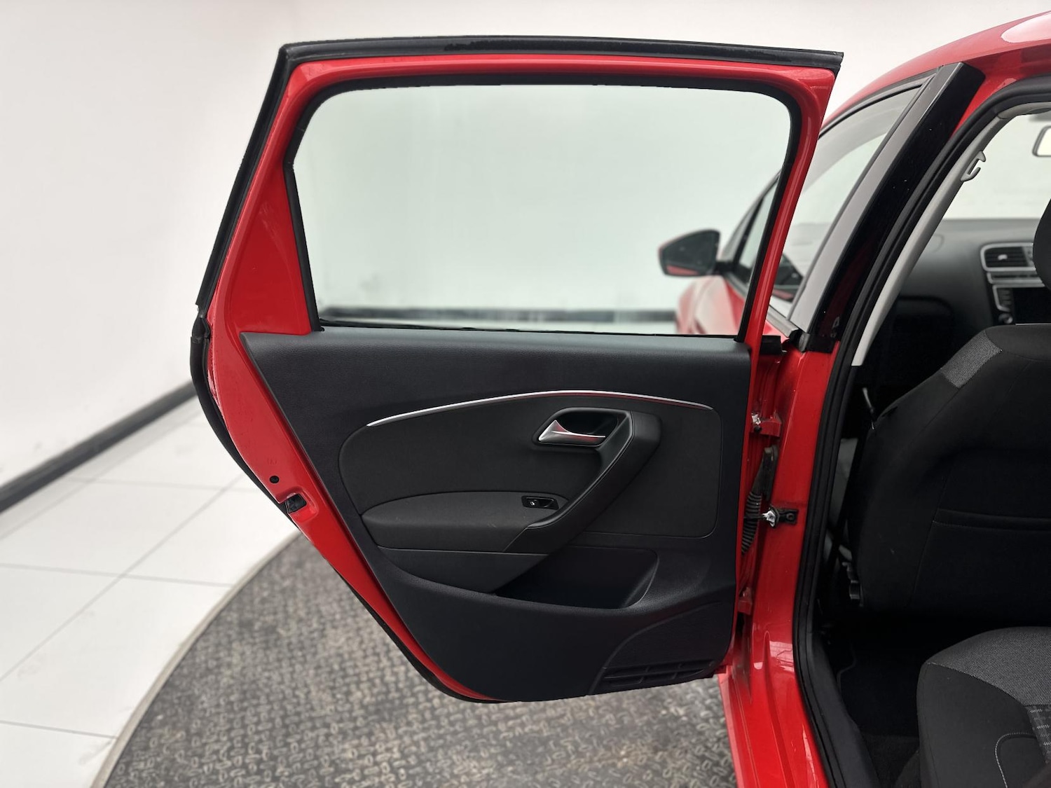 Used Volkswagen Polo 2014 for sale - 77127774: Photo 29