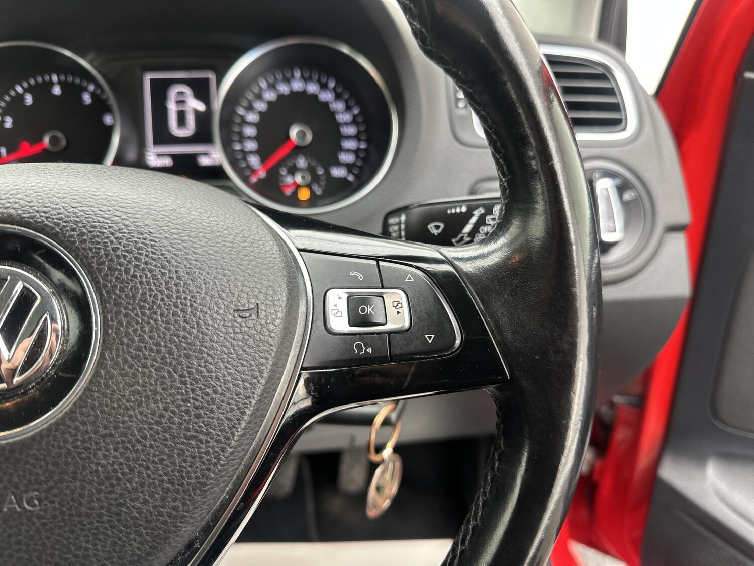 Used Volkswagen Polo 2014 for sale - 77127774: Photo 38