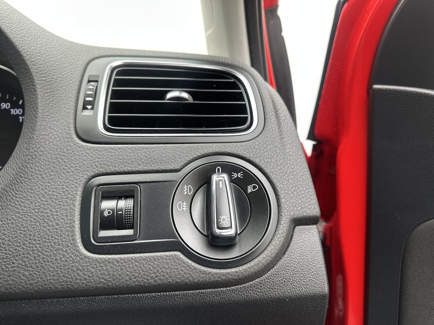 Used Volkswagen Polo 2014 for sale - 77127774: Photo 41