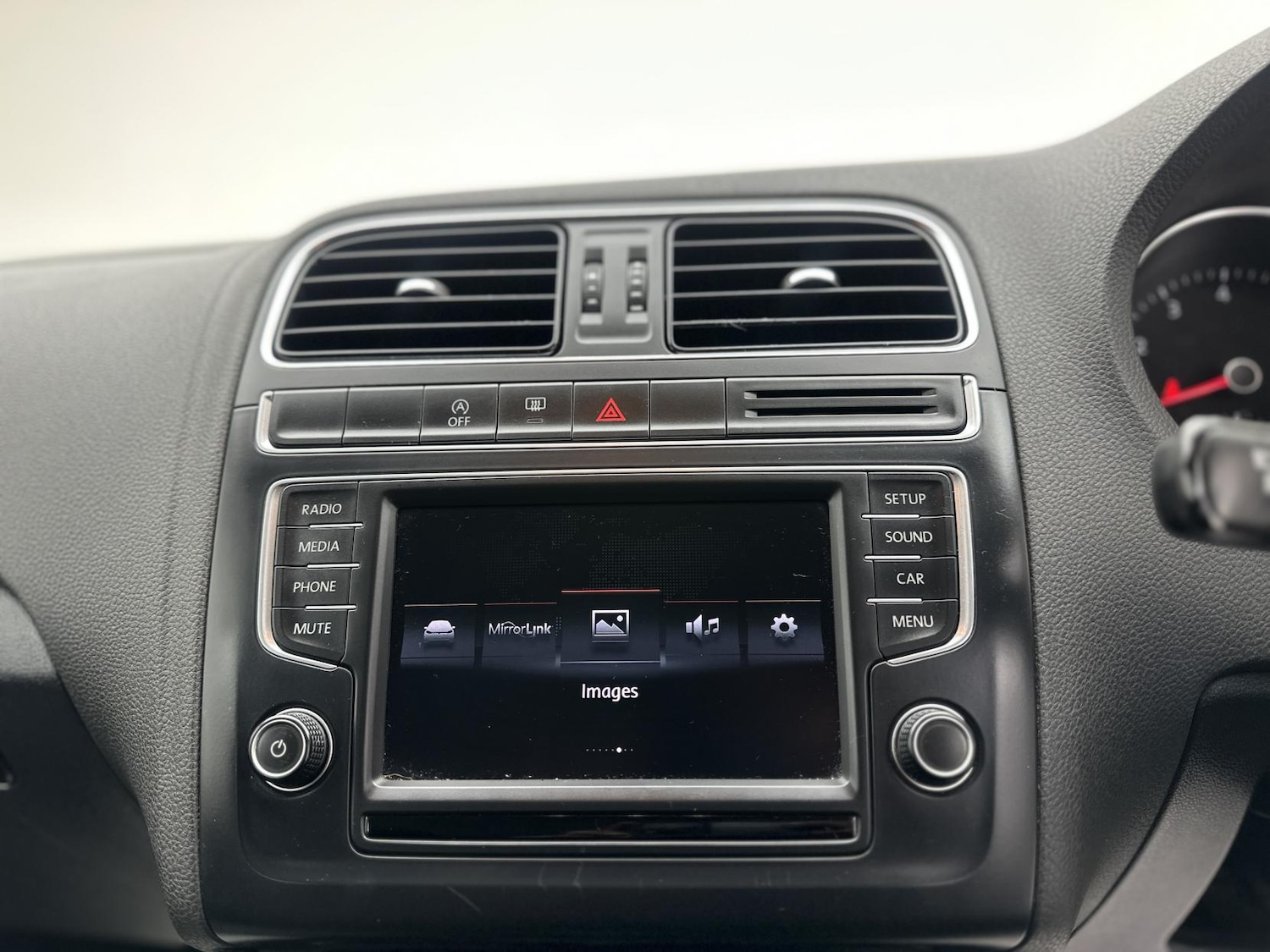 Used Volkswagen Polo 2014 for sale - 77127774: Photo 44