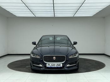 Used Jaguar XE 2018 for sale - 79074241: Photo