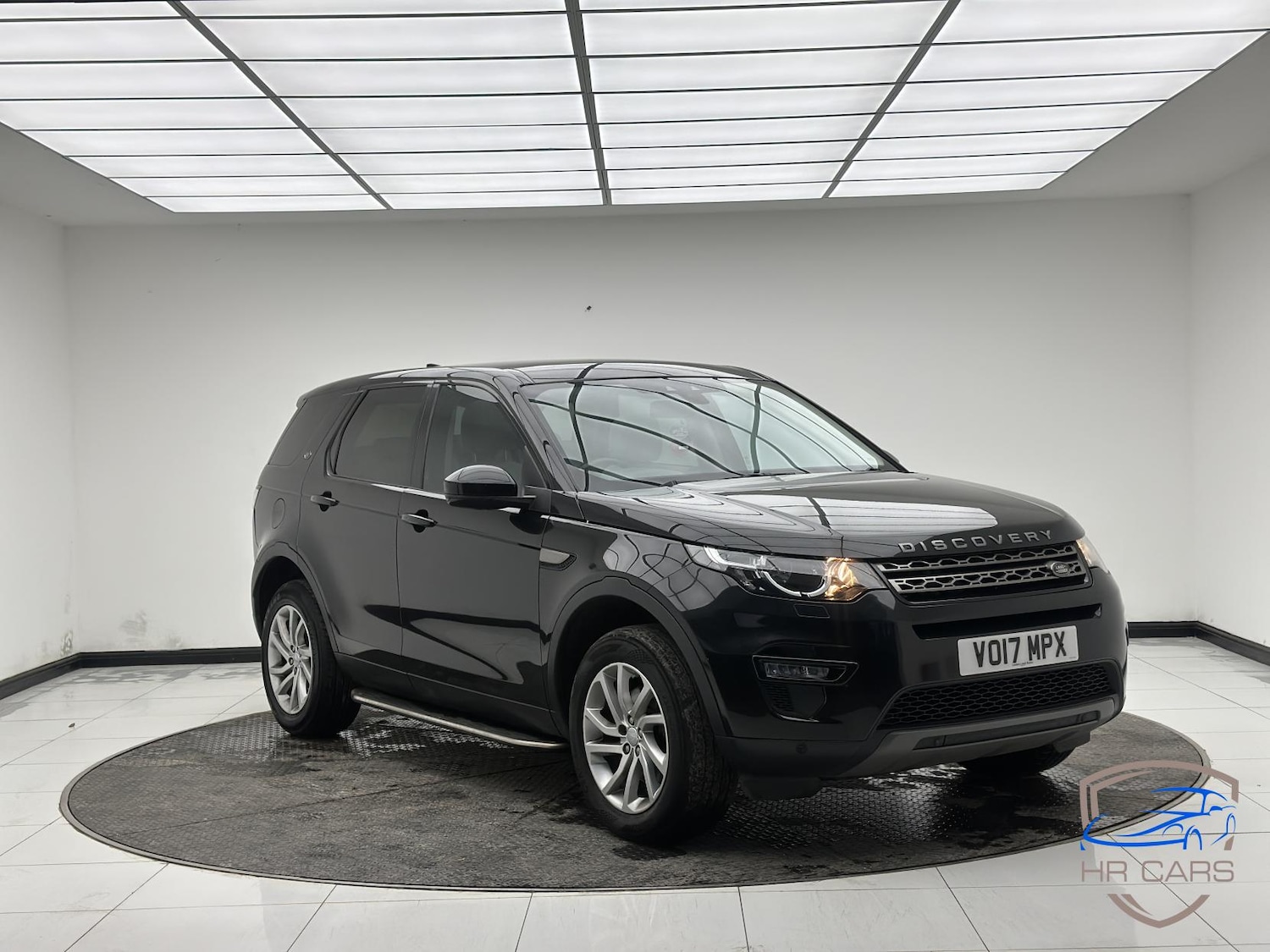 Used Land Rover Discovery Sport 2017 for sale - 77277675: Photo 1