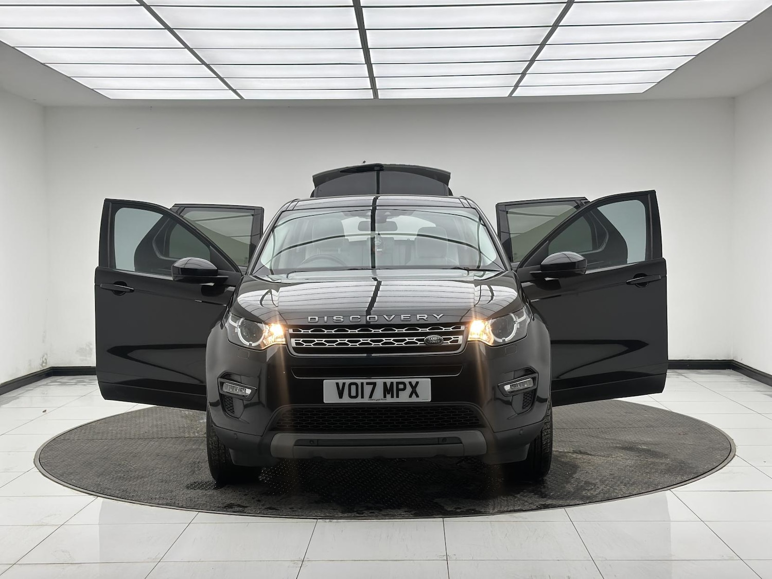 Used Land Rover Discovery Sport 2017 for sale - 77277675: Photo 10