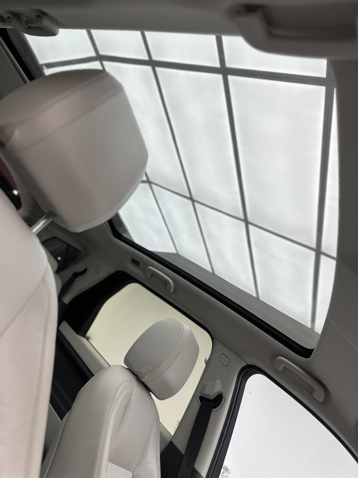 Used Land Rover Discovery Sport 2017 for sale - 77277675: Photo 18