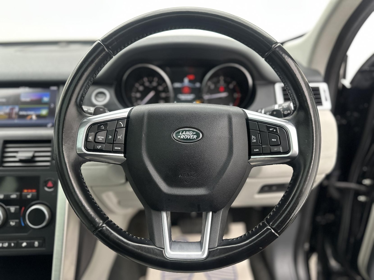 Used Land Rover Discovery Sport 2017 for sale - 77277675: Photo 29