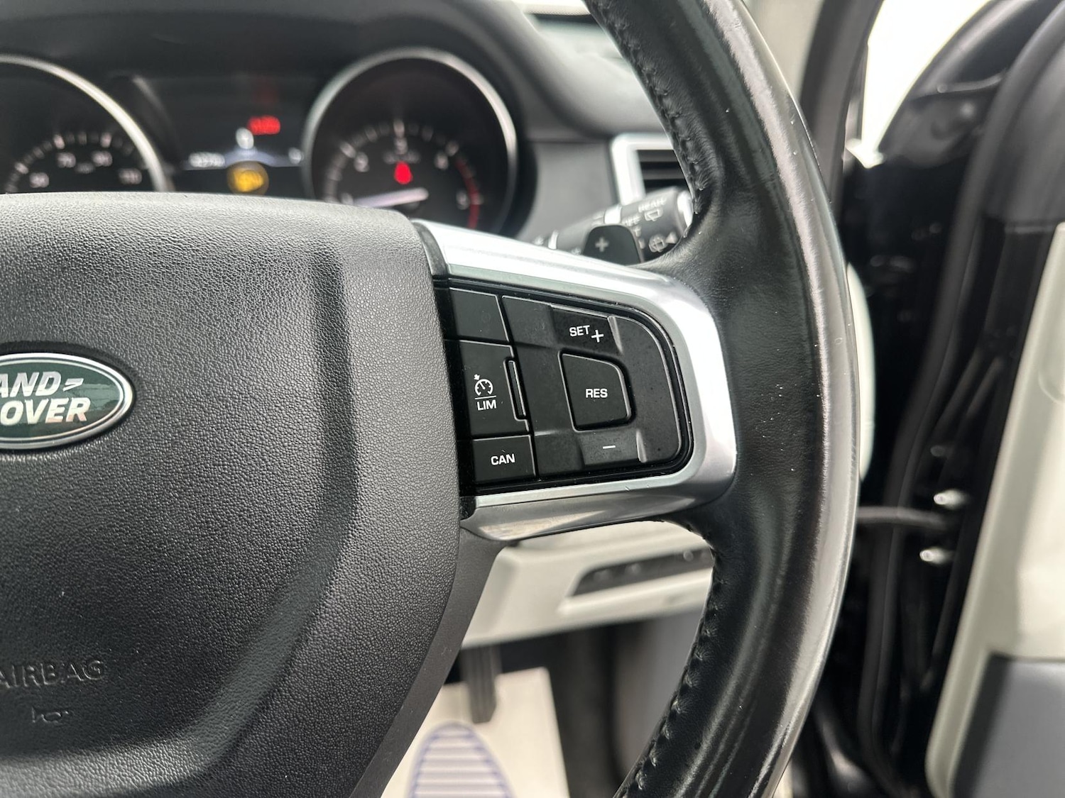 Used Land Rover Discovery Sport 2017 for sale - 77277675: Photo 31