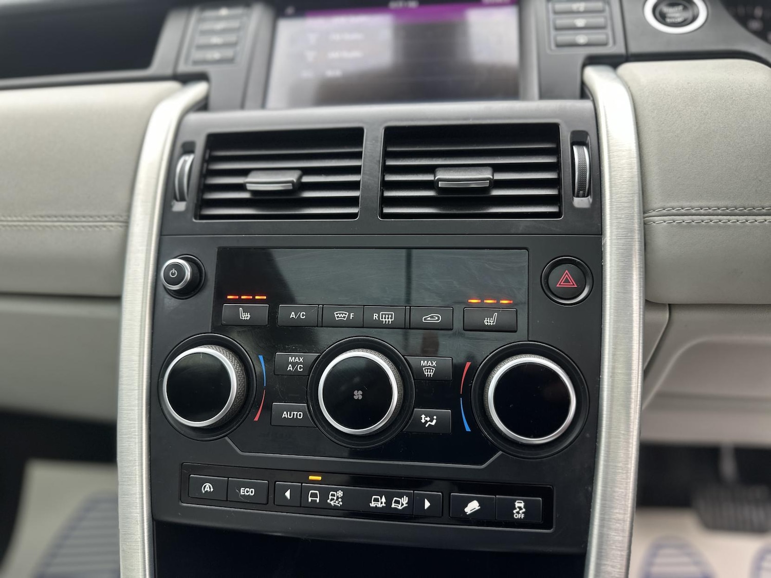 Used Land Rover Discovery Sport 2017 for sale - 77277675: Photo 39