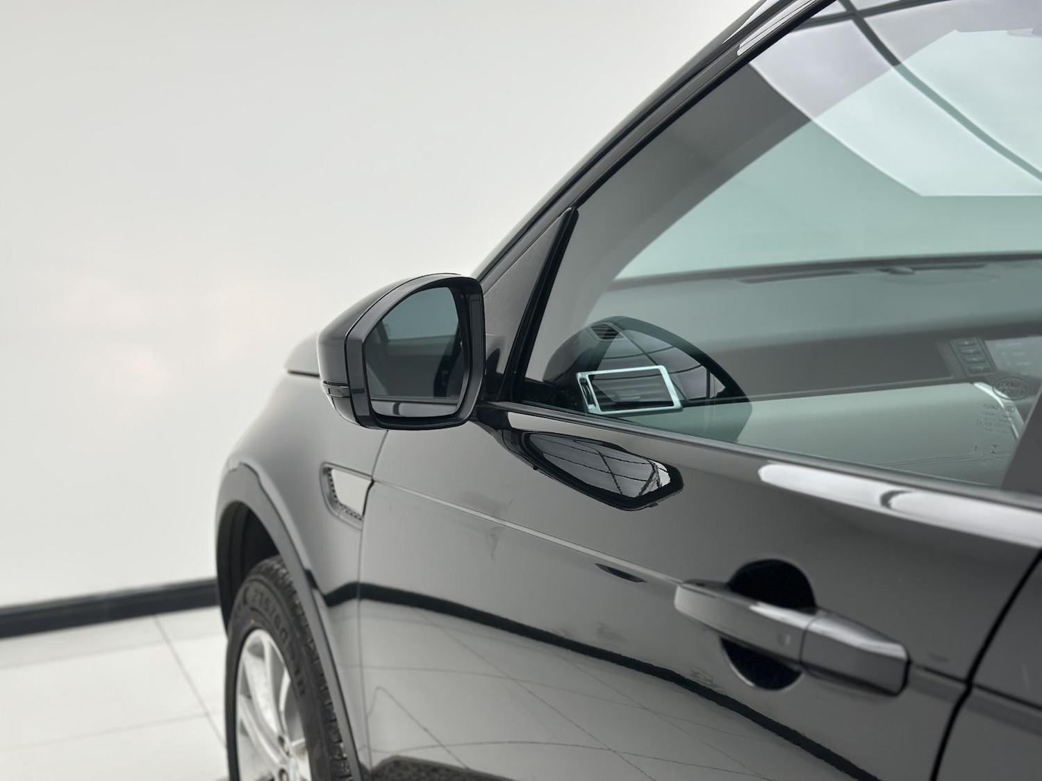 Used Land Rover Discovery Sport 2017 for sale - 77277675: Photo 51