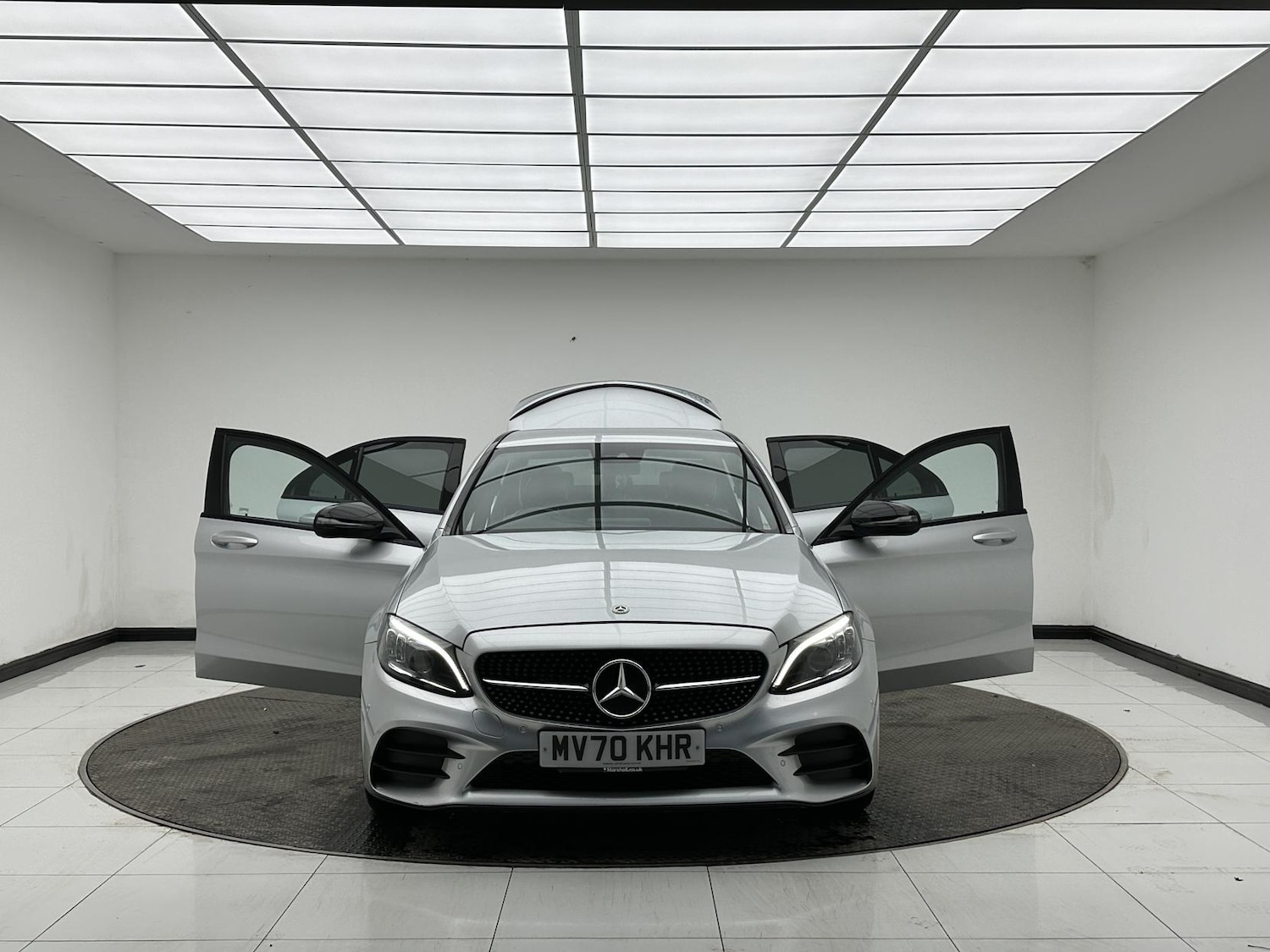 Used Mercedes-Benz C Class 2020 for sale - 77385618: Photo 10