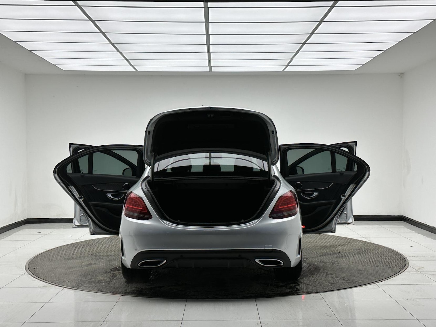 Used Mercedes-Benz C Class 2020 for sale - 77385618: Photo 12