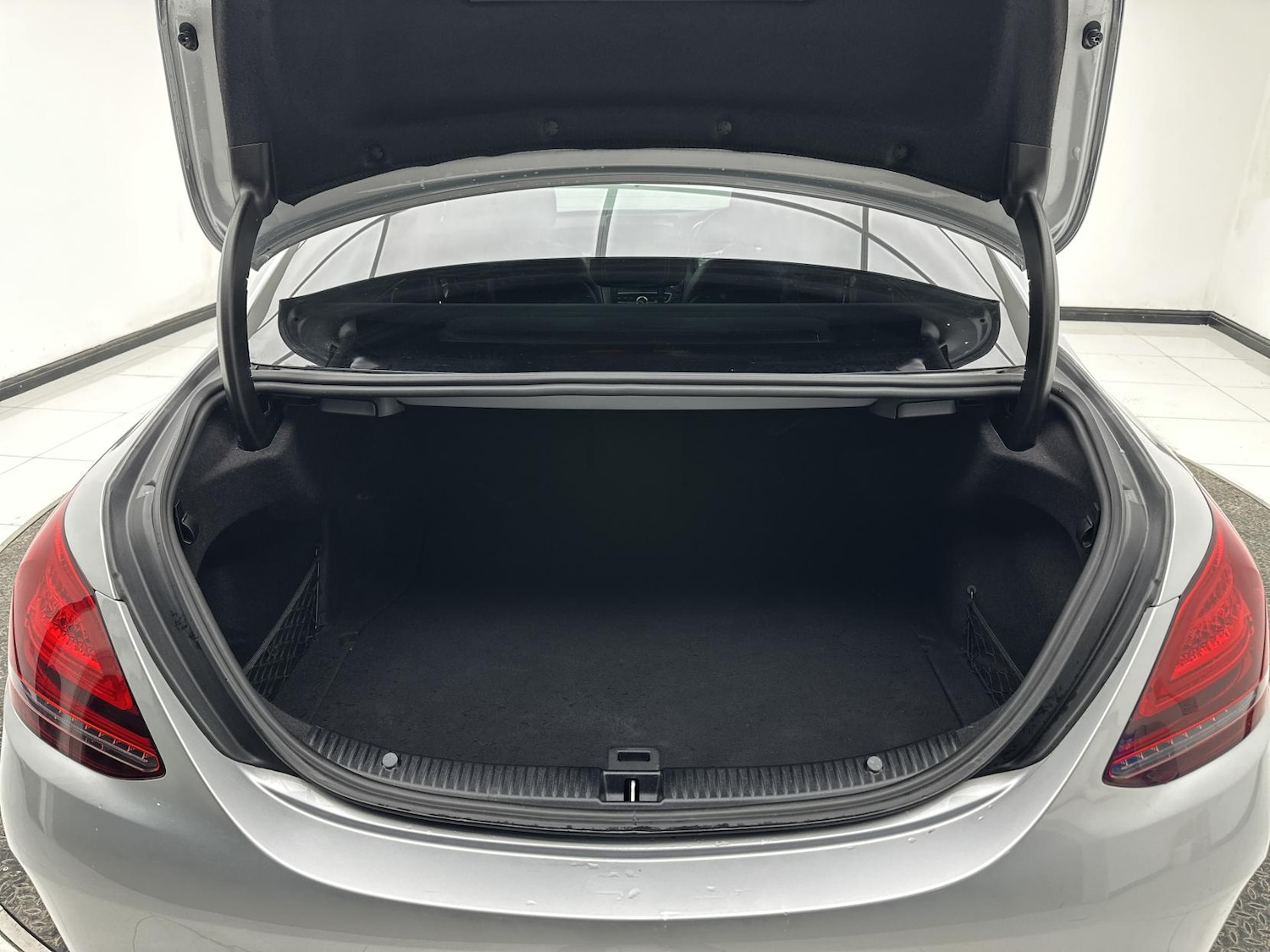 Used Mercedes-Benz C Class 2020 for sale - 77385618: Photo 27