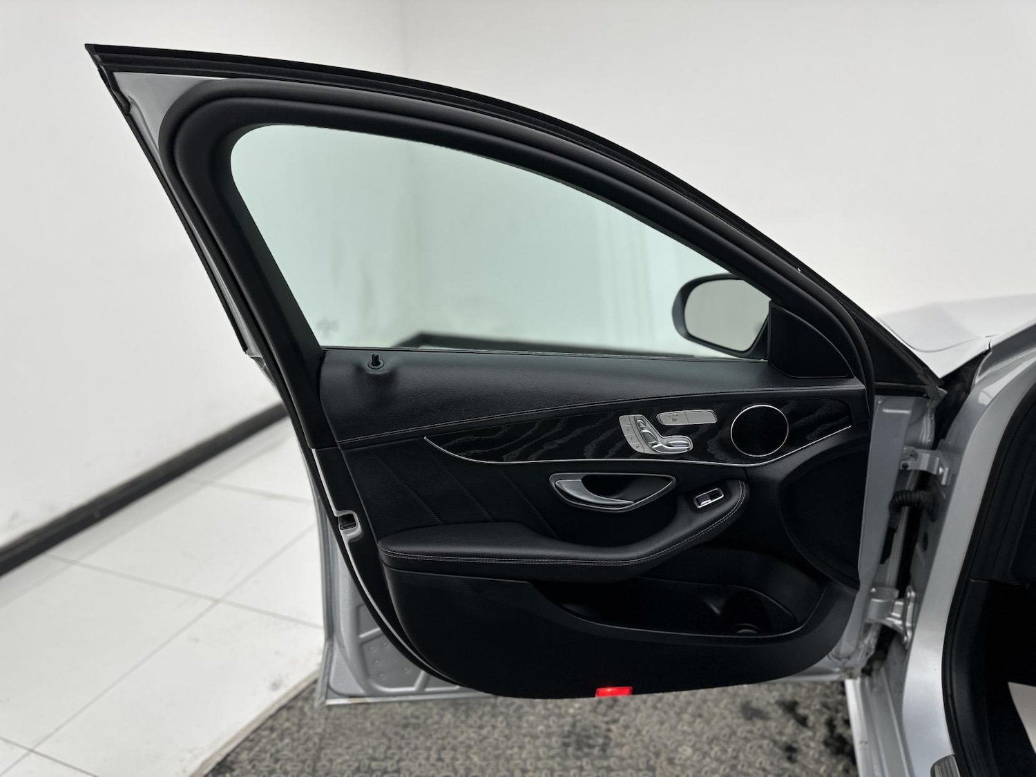 Used Mercedes-Benz C Class 2020 for sale - 77385618: Photo 34