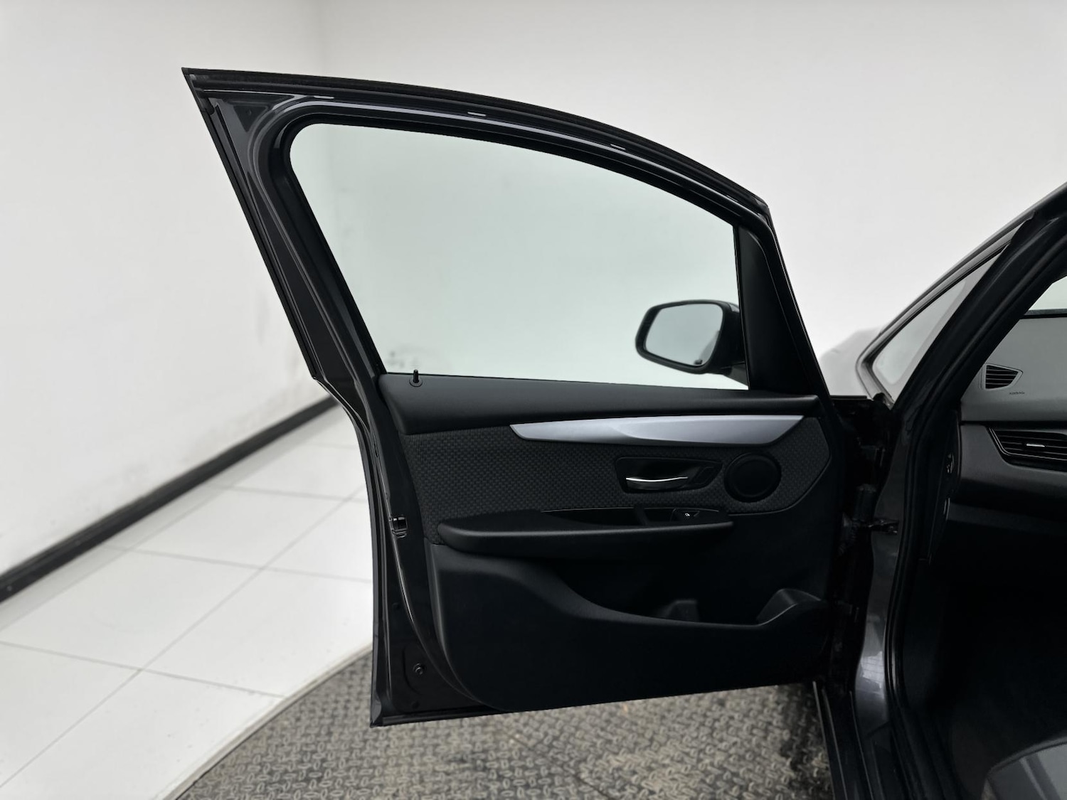 Used BMW 2 Series 2017 for sale - 77736235: Photo 32