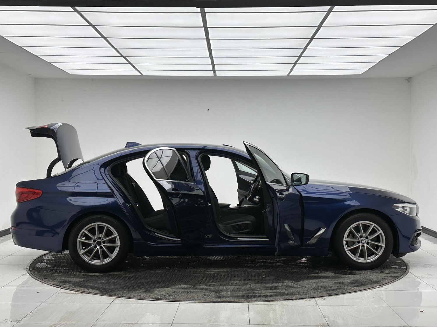 Used BMW 5 Series 2019 for sale - 77495152: Photo 15