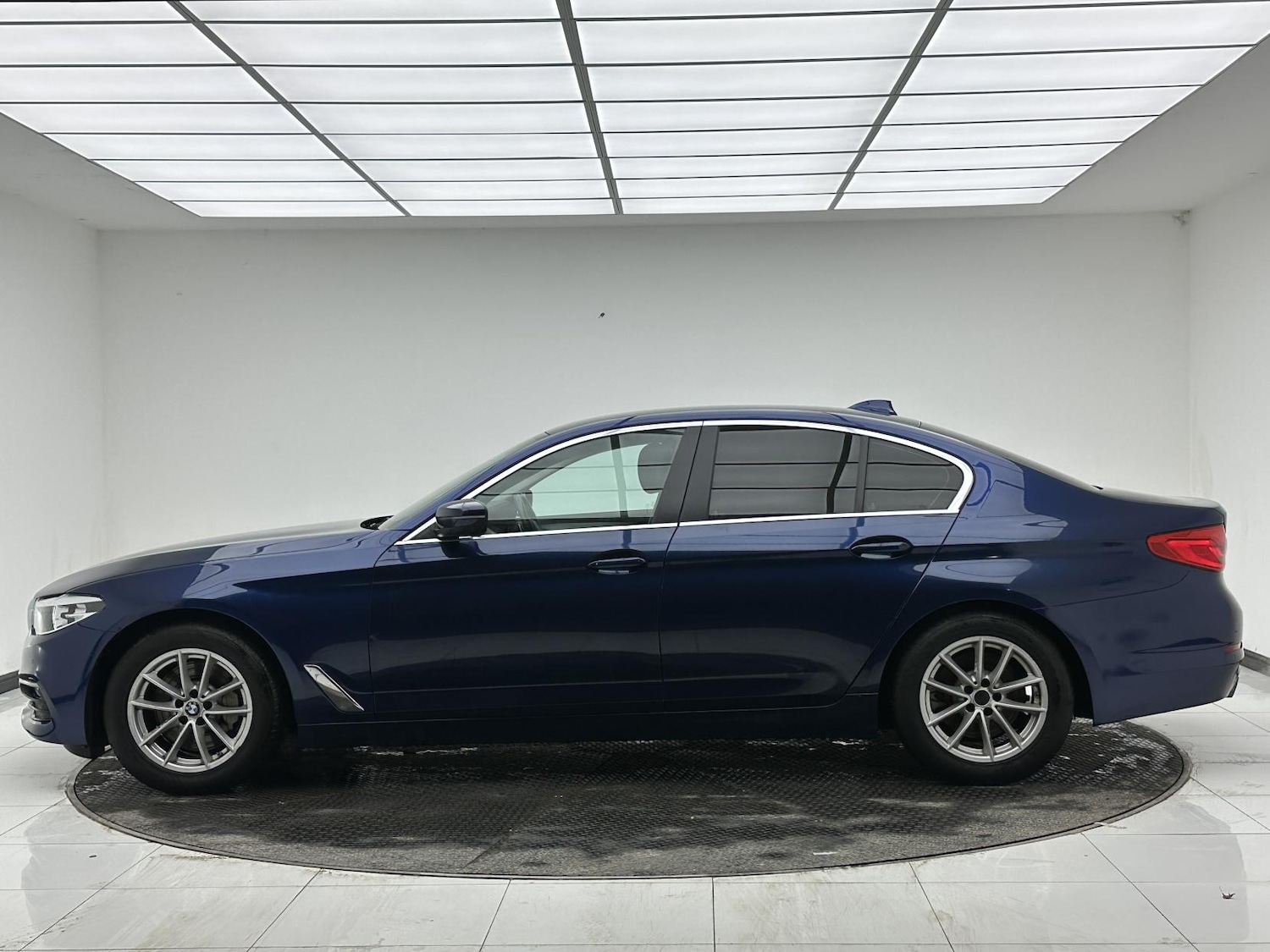 Used BMW 5 Series 2019 for sale - 77495152: Photo 5