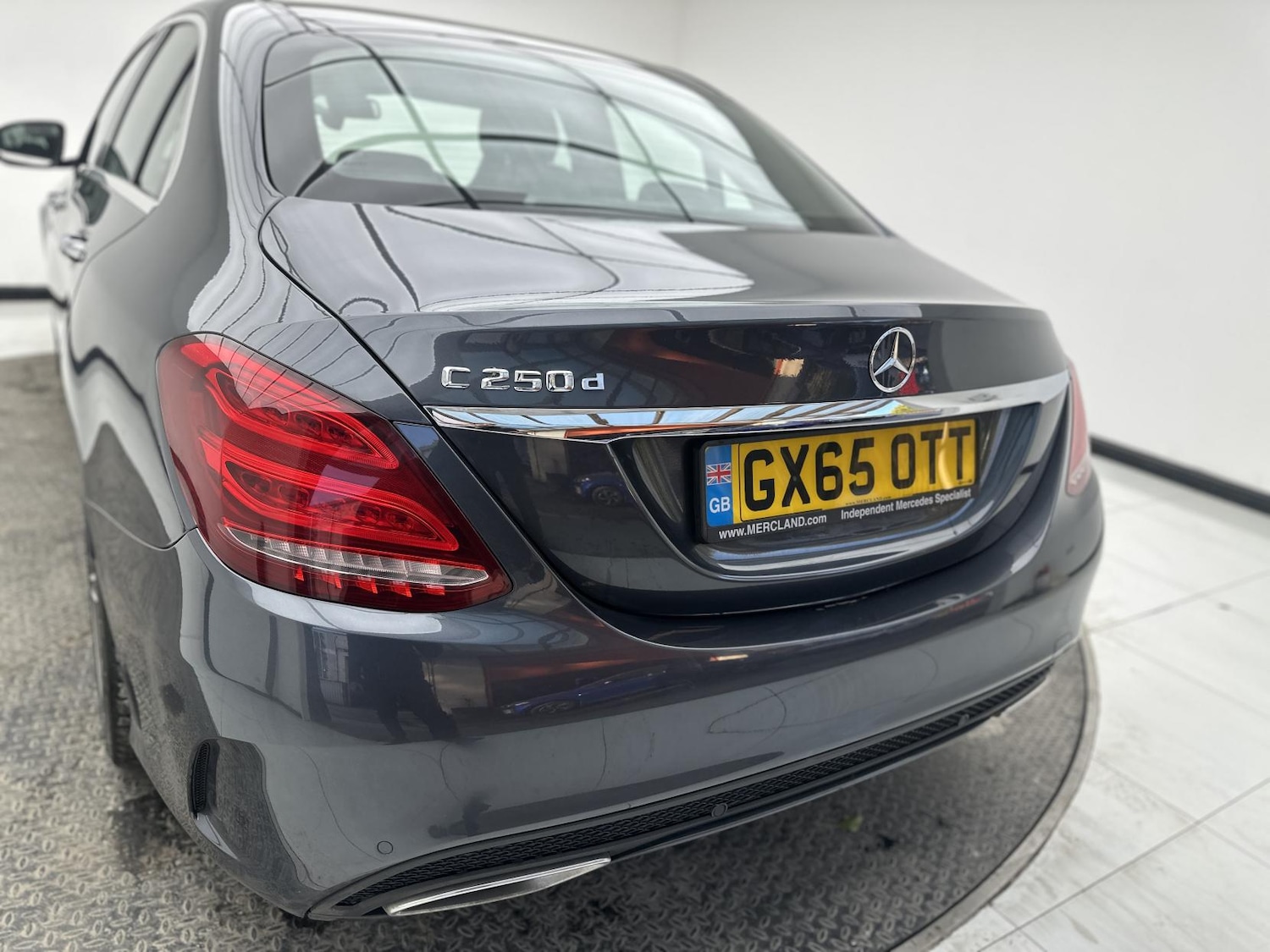 Used Mercedes-Benz C Class 2015 for sale - 77934609: Photo 37