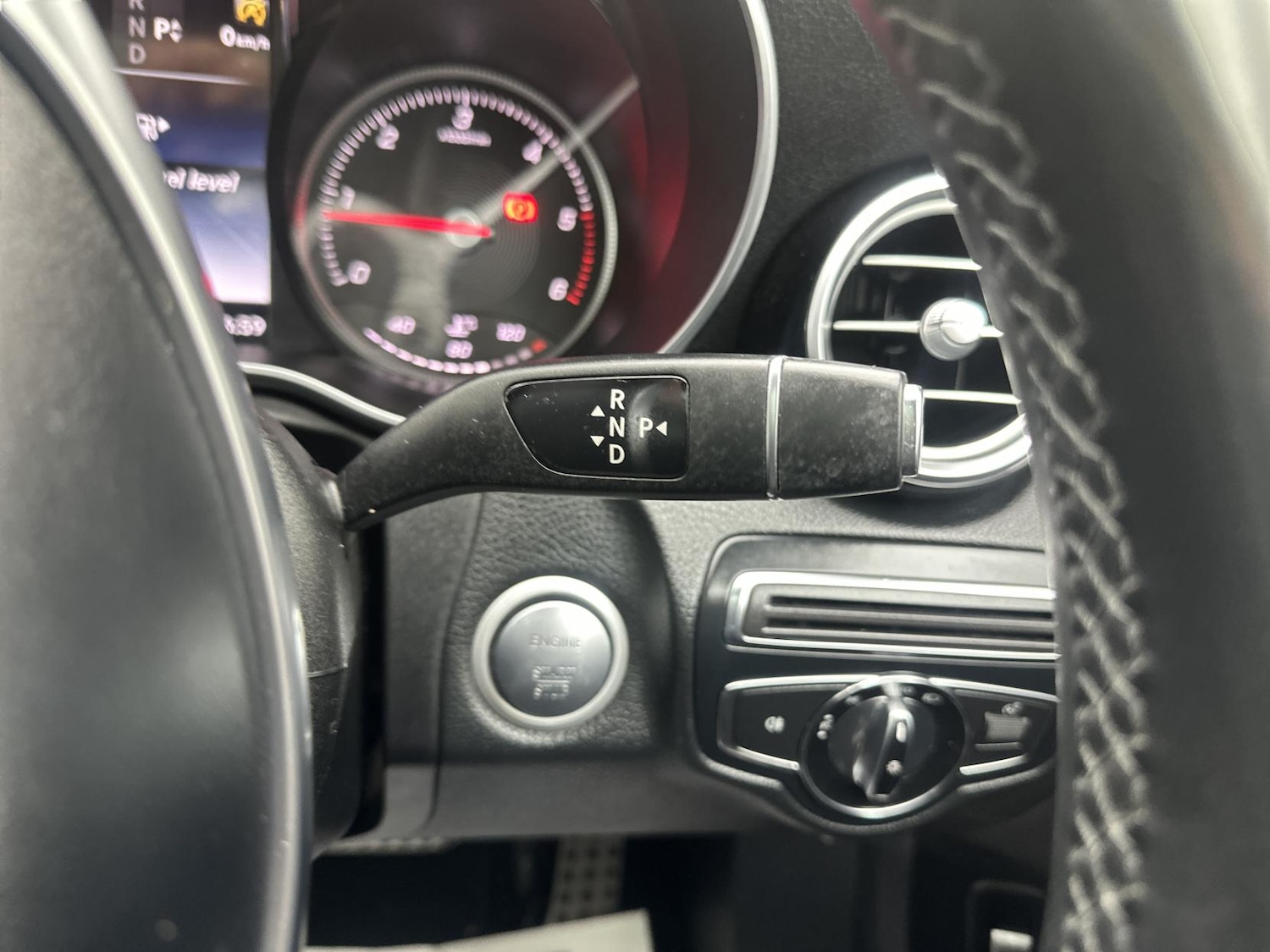 Used Mercedes-Benz C Class 2015 for sale - 77934609: Photo 41