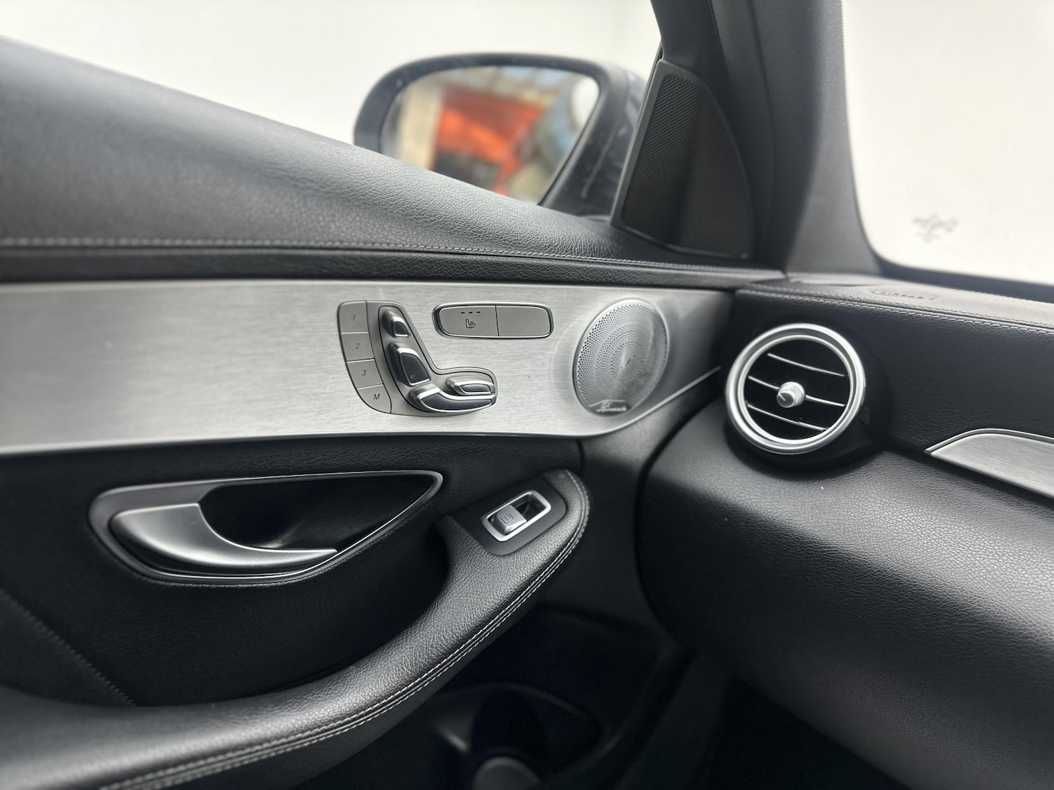 Used Mercedes-Benz C Class 2015 for sale - 77934609: Photo 55