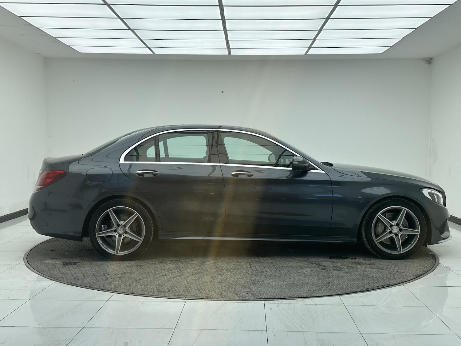 Used Mercedes-Benz C Class 2015 for sale - 77934609: Photo 9