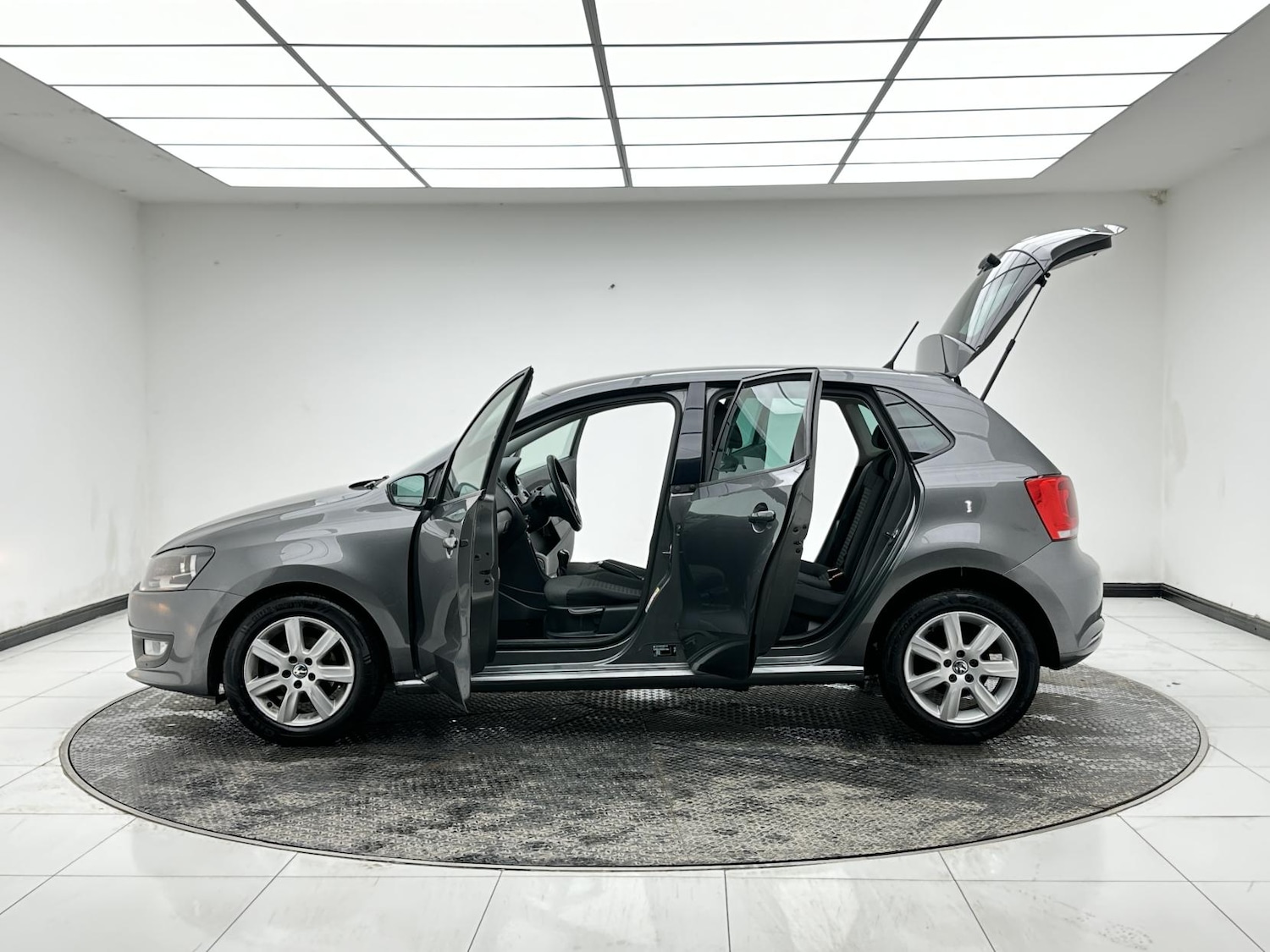 Used Volkswagen Polo 2013 for sale - 77519424: Photo 7