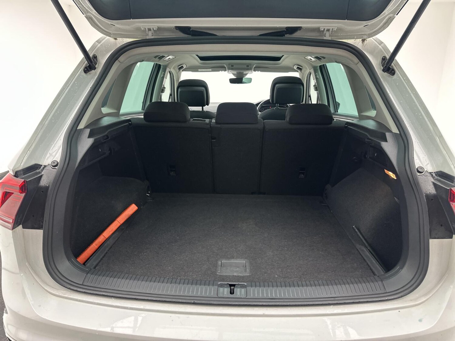 Used Volkswagen Tiguan 2018 for sale - 78190701: Photo 8