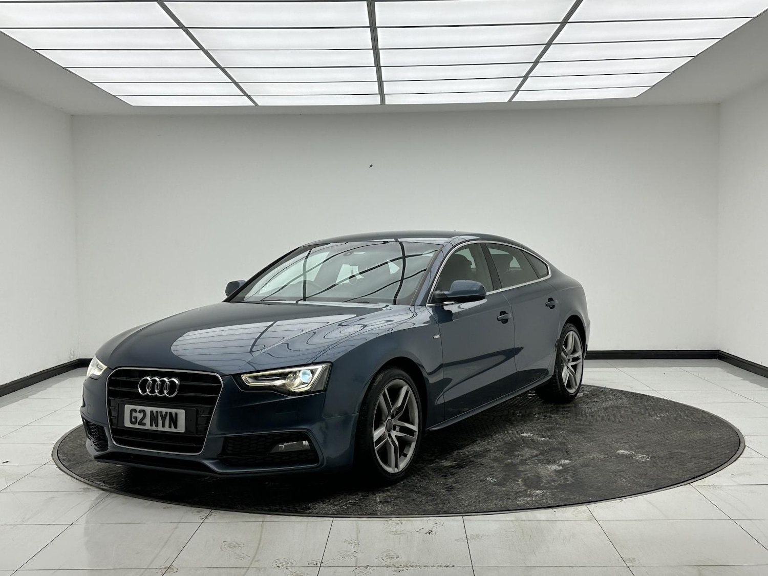 Used Audi A5 2016 for sale - 77210681: Photo 2